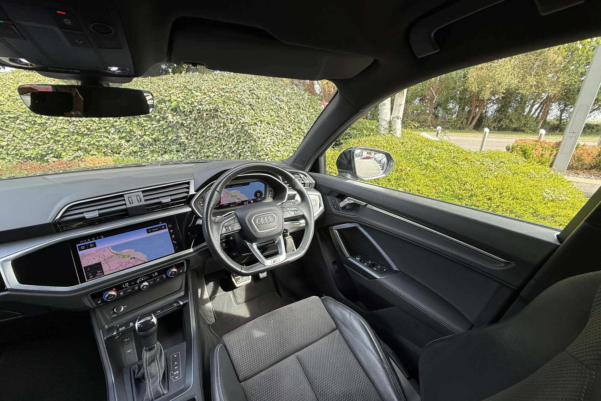 Audi Q3 thumbnail image number 50