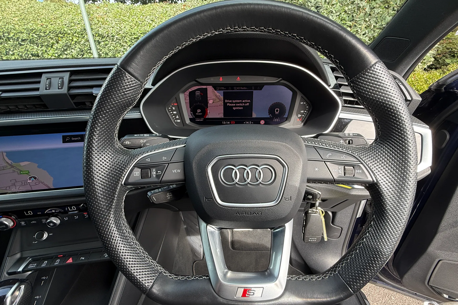 Audi Q3 thumbnail image number 17