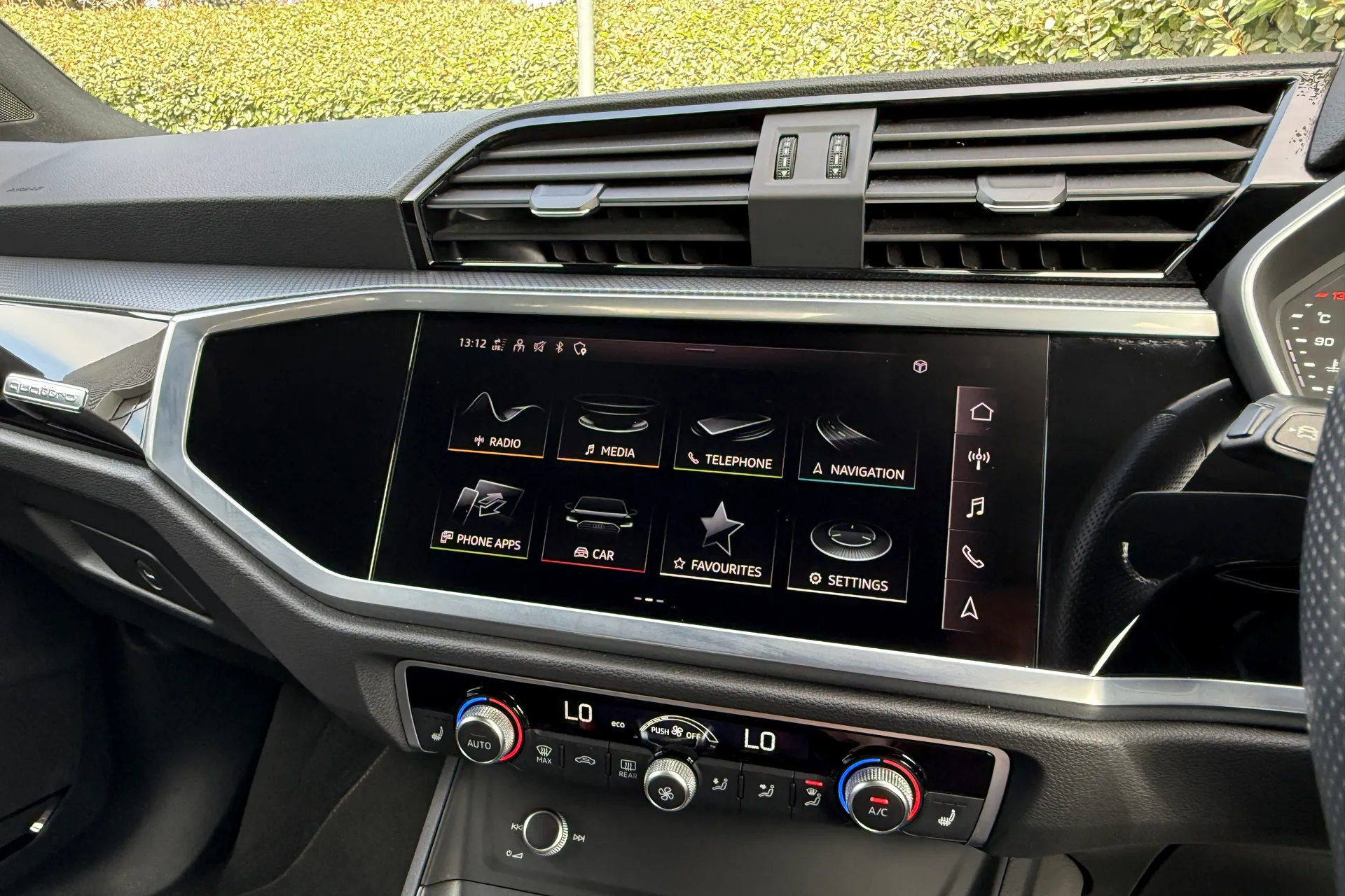 Audi Q3 thumbnail image number 34