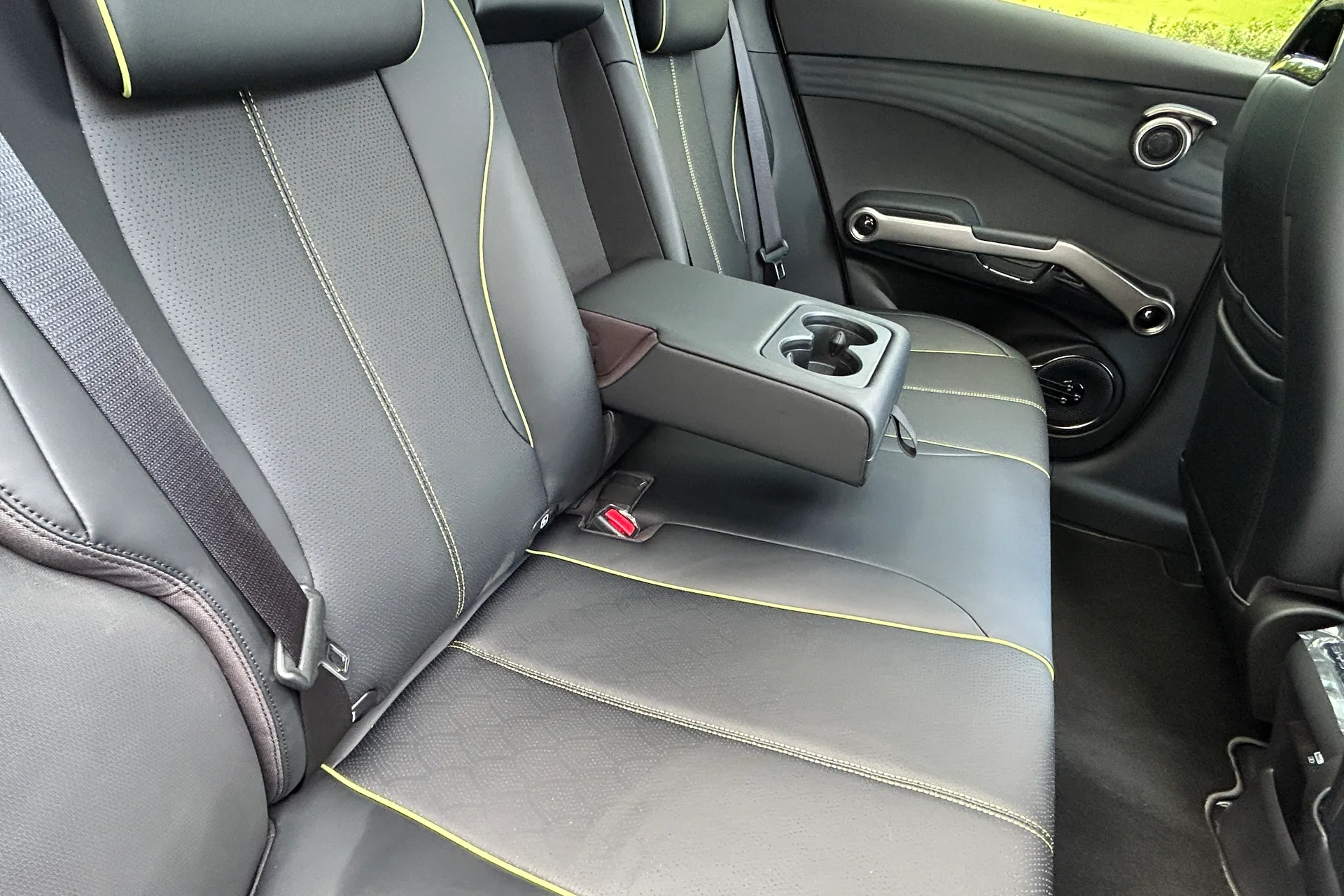 BYD ATTO 3 thumbnail image number 32
