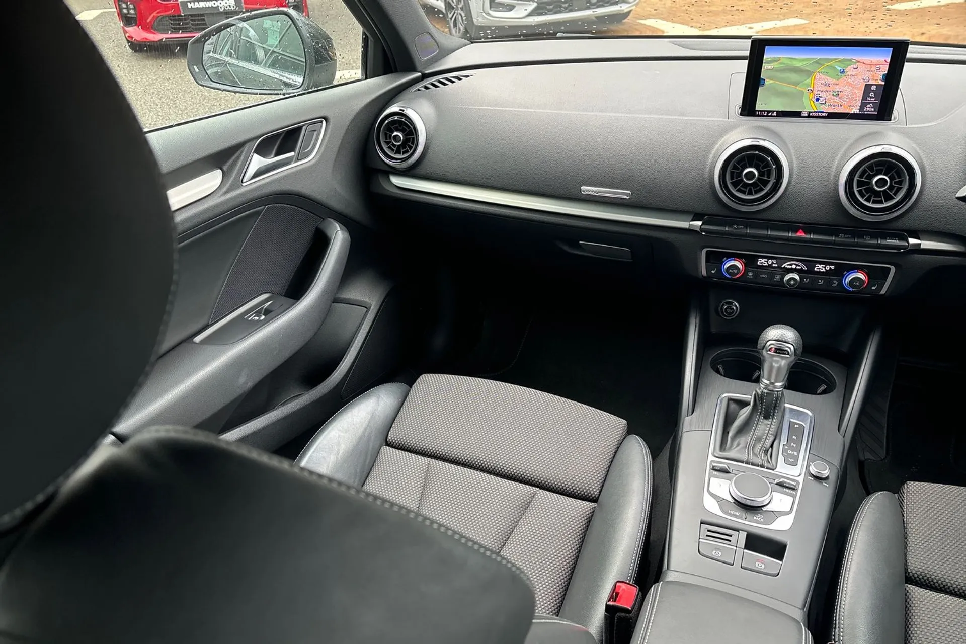 Audi A3 thumbnail image number 32