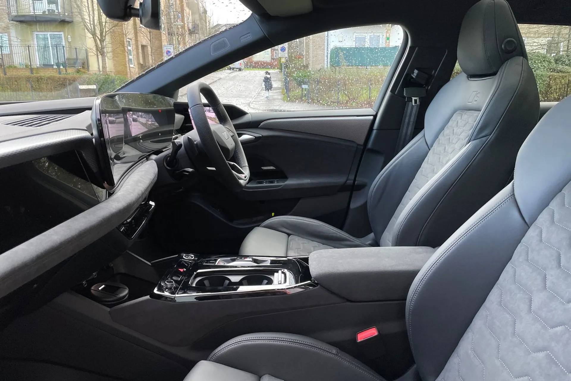 Audi A6 thumbnail image number 27