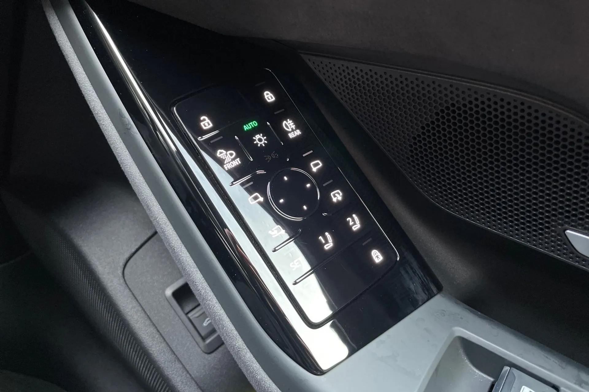Audi A6 thumbnail image number 55