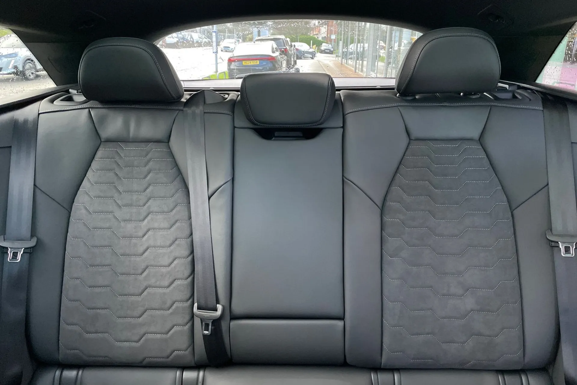 Audi A6 thumbnail image number 29