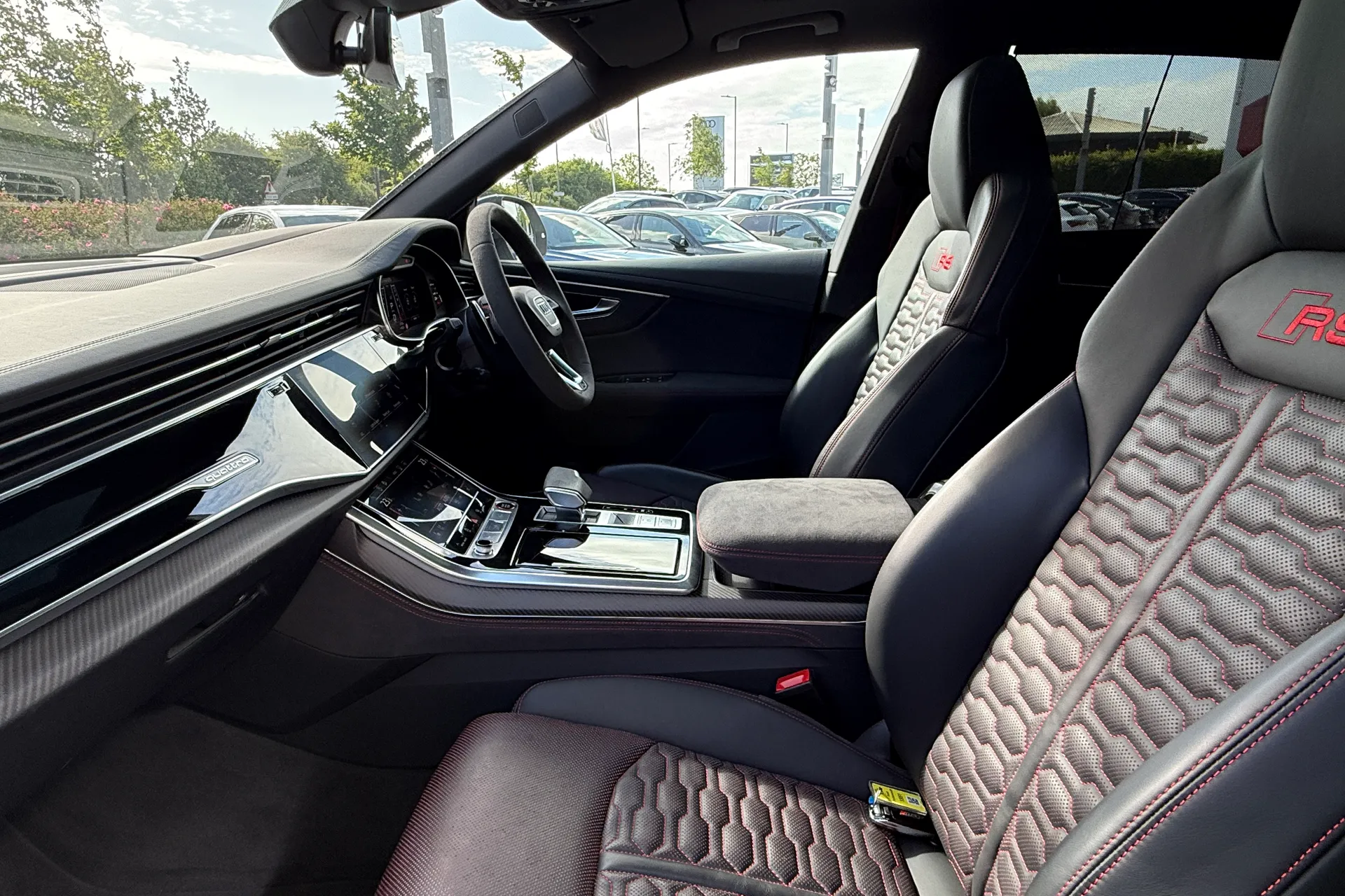Audi RS Q8 thumbnail image number 57