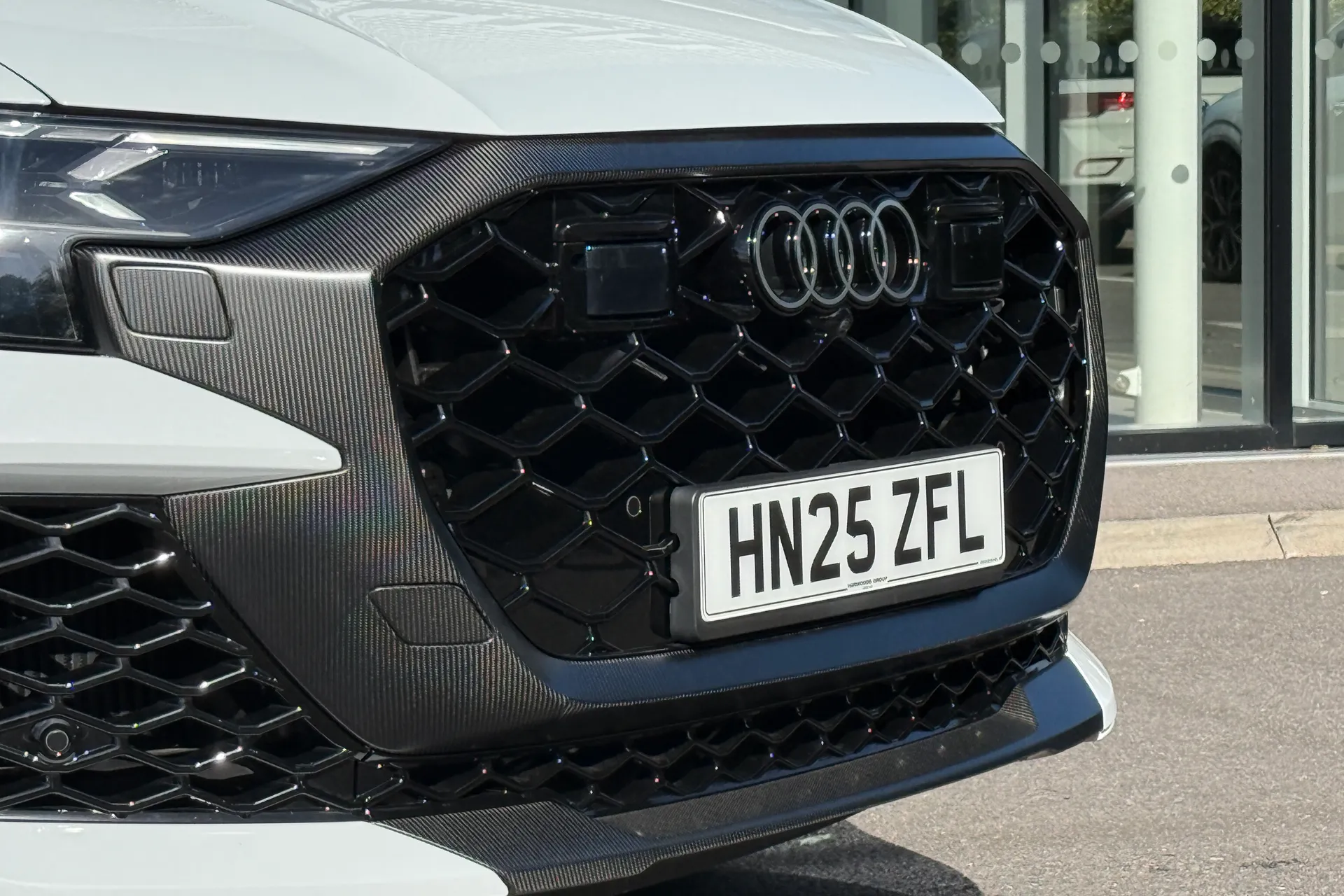 Audi RS Q8 thumbnail image number 18