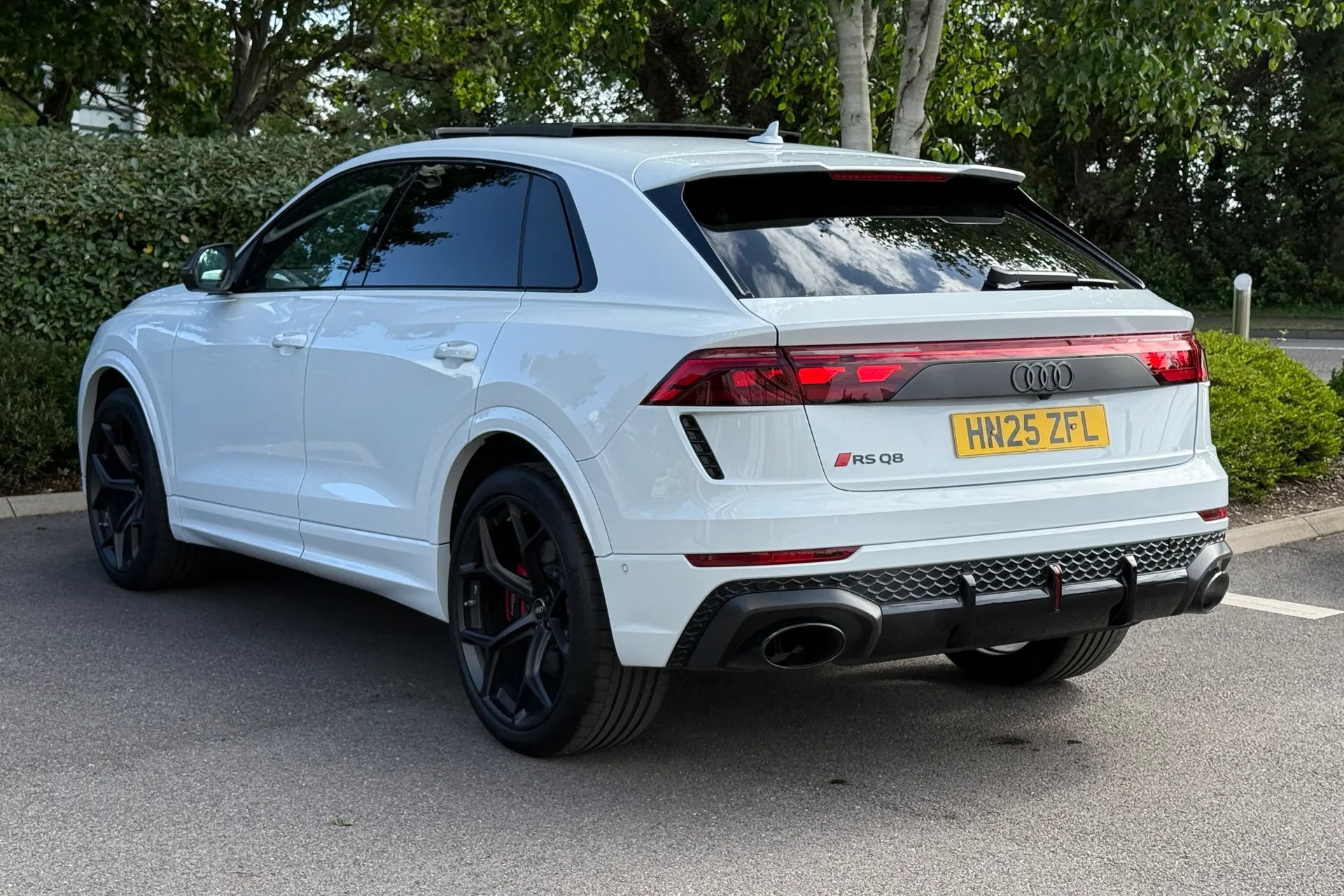 Audi RS Q8 thumbnail image number 21