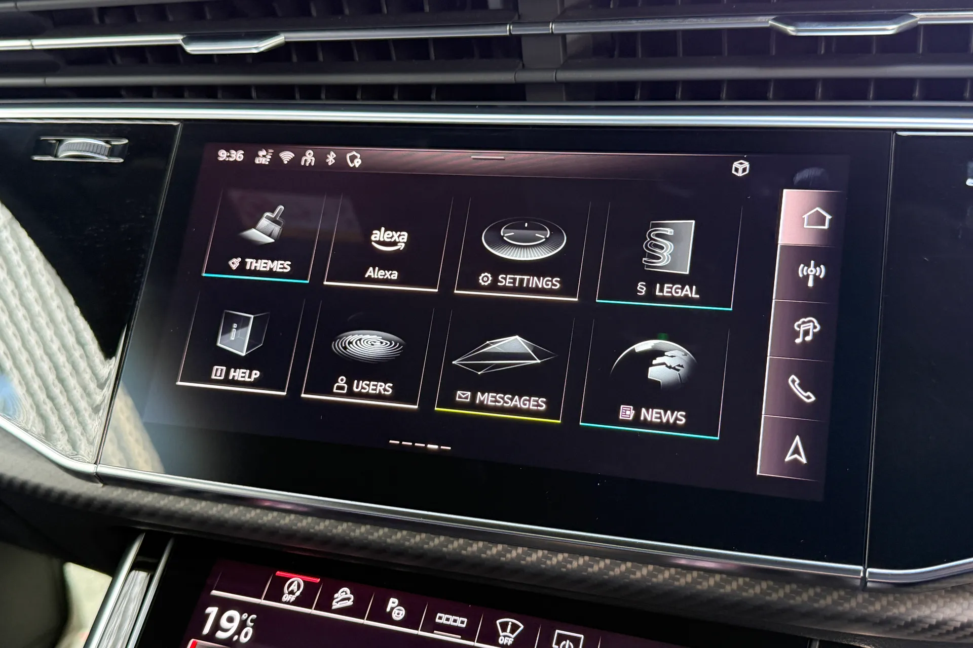 Audi RS Q8 thumbnail image number 23