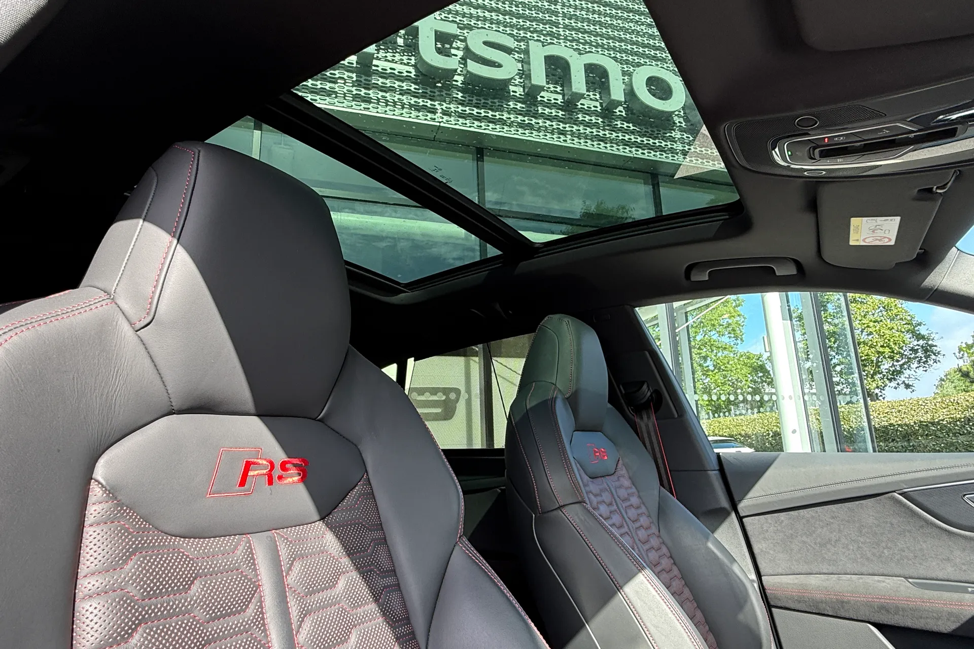 Audi RS Q8 thumbnail image number 46