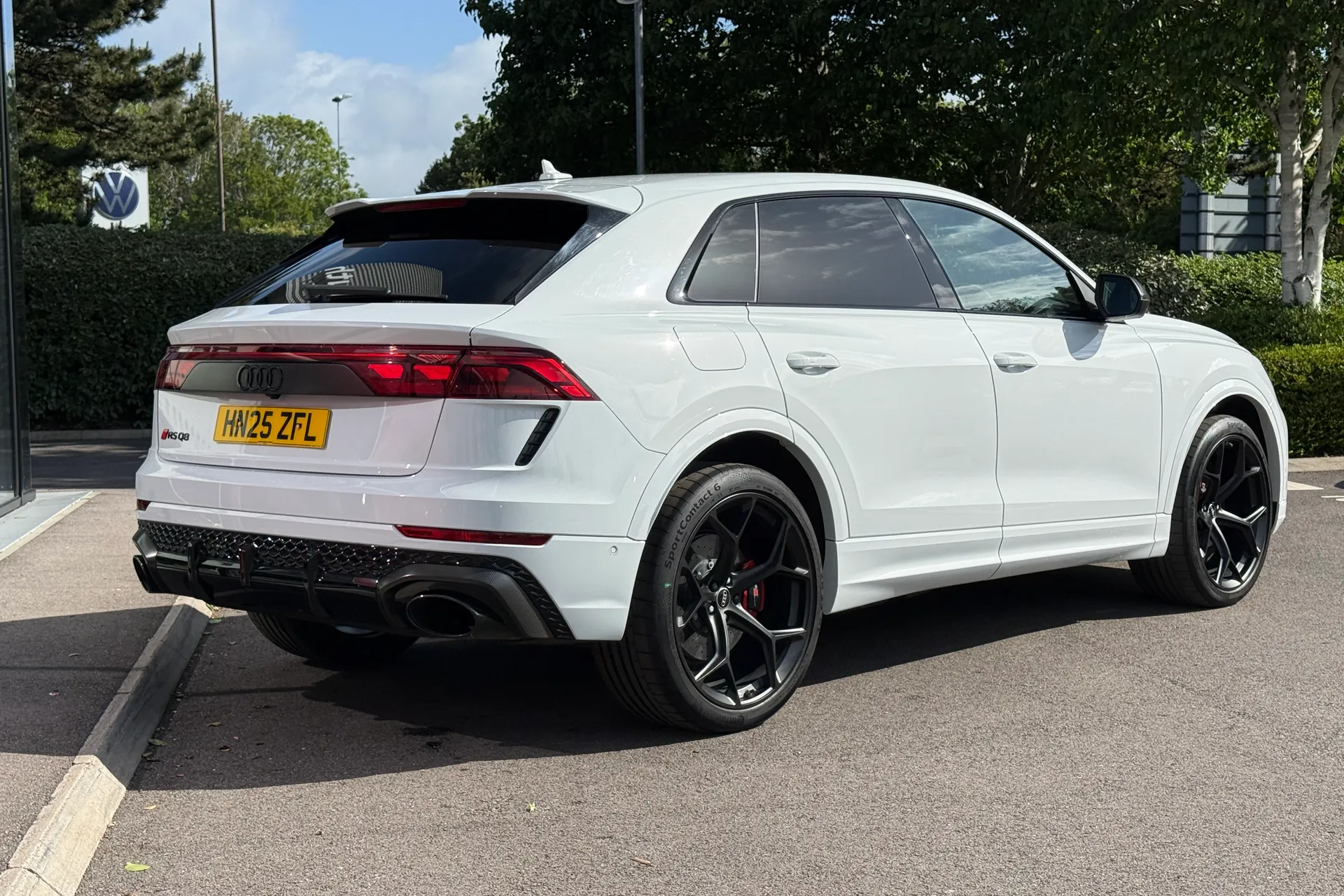 Audi RS Q8 thumbnail image number 44