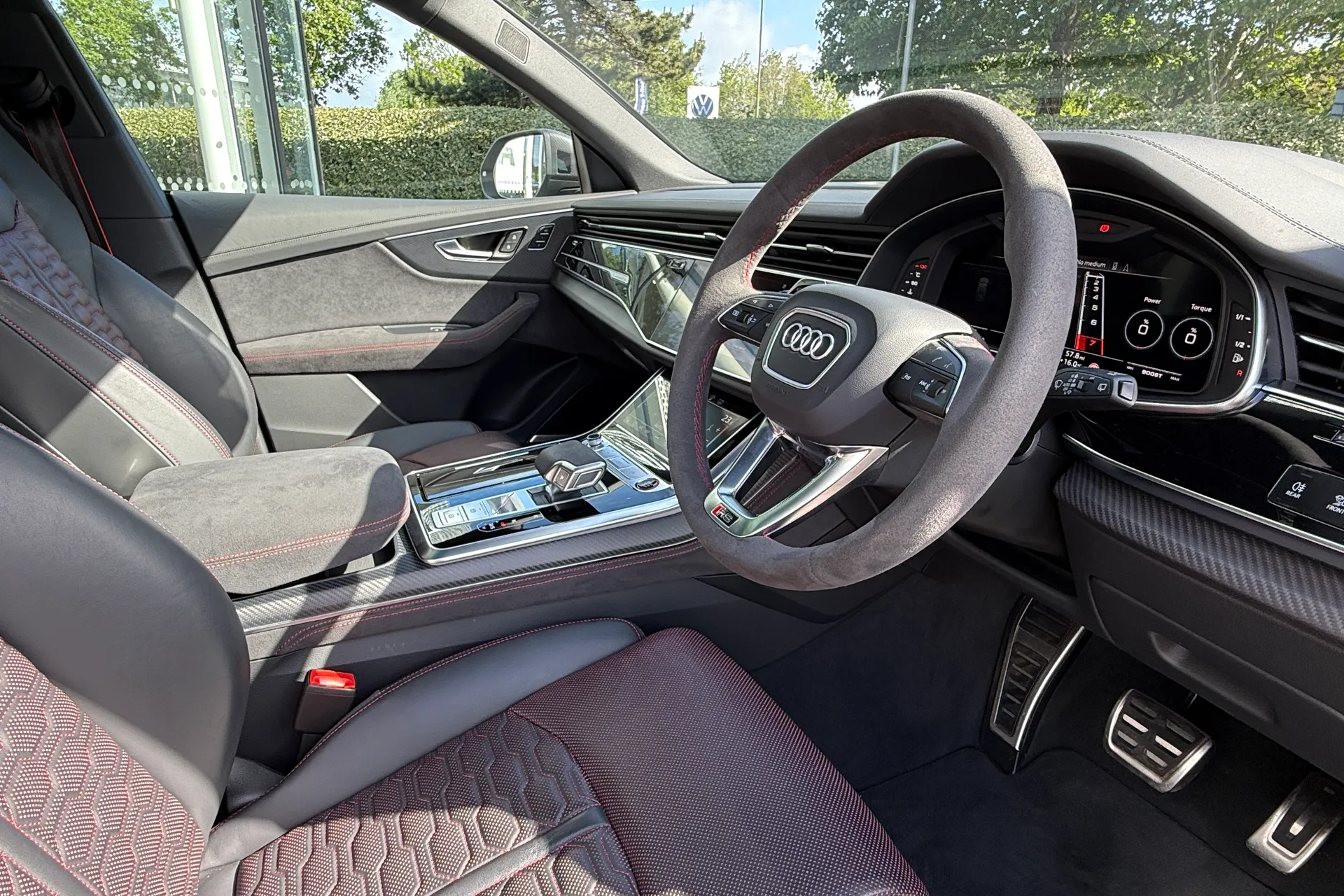 Audi RS Q8 thumbnail image number 38