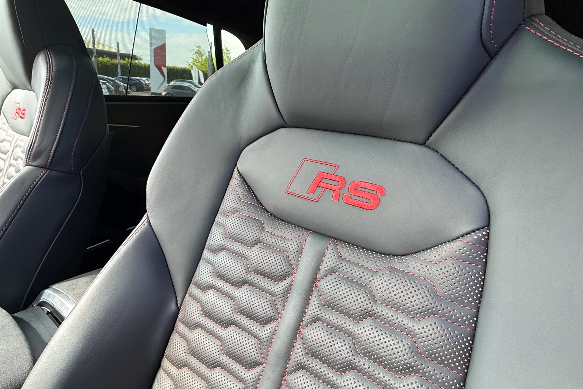 Audi RS Q8 thumbnail image number 59