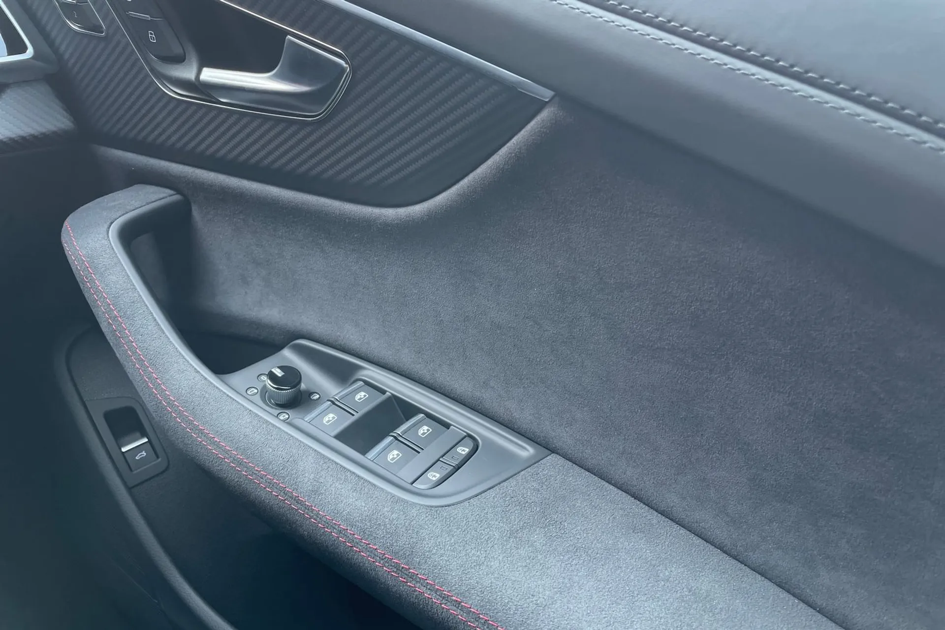 Audi RS Q8 thumbnail image number 41