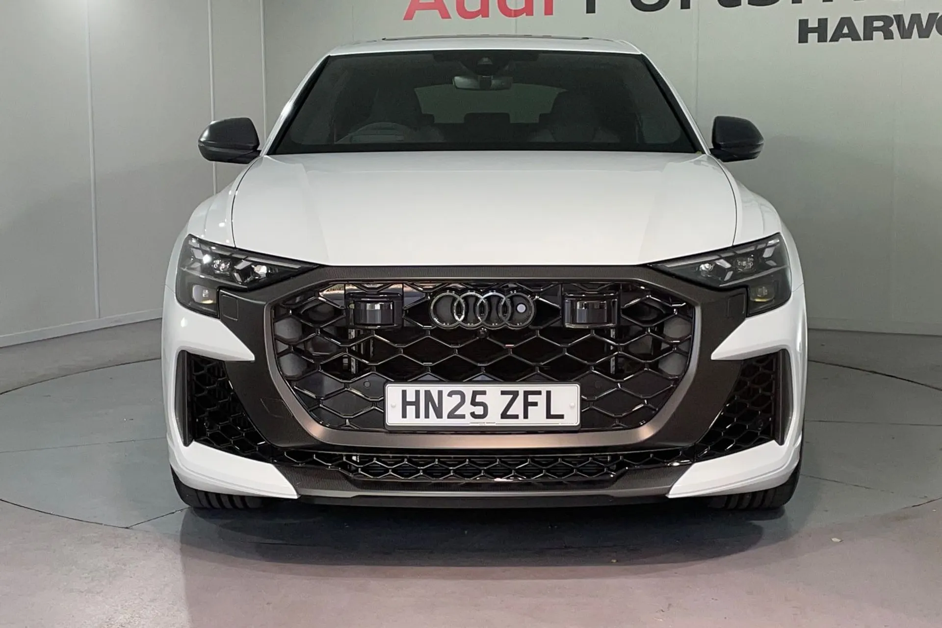 Audi RS Q8 thumbnail image number 6