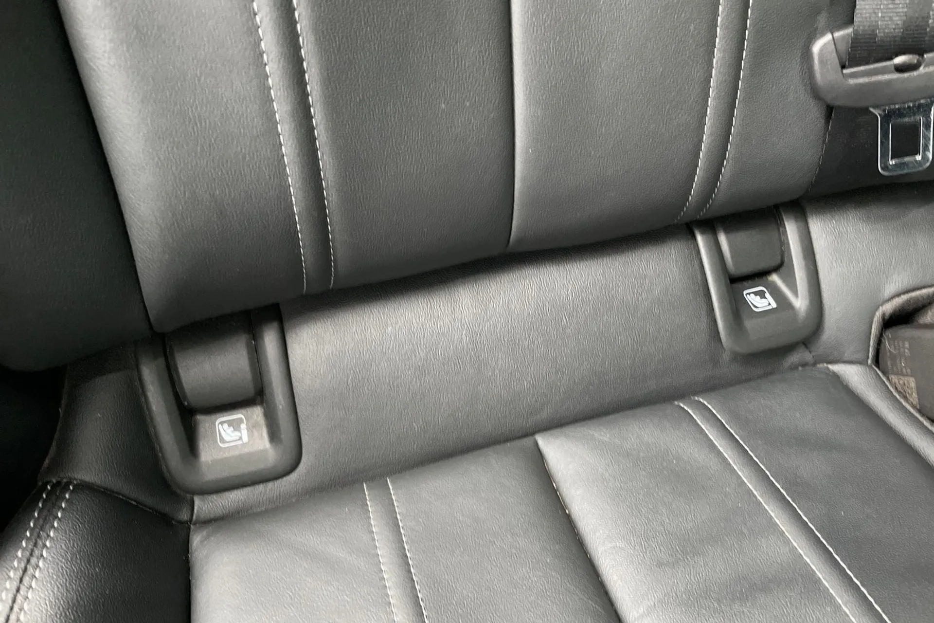 Audi Q4 thumbnail image number 25