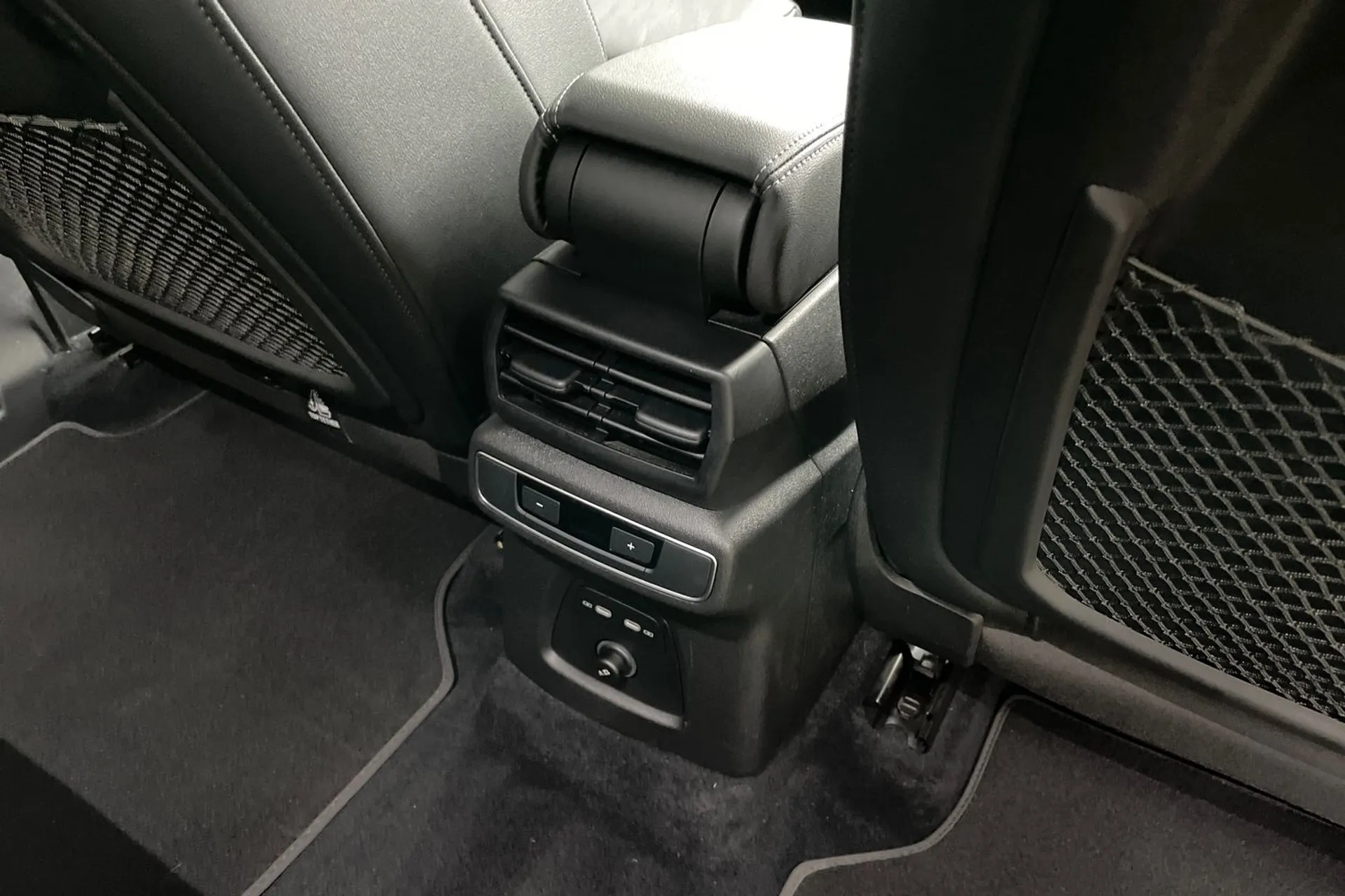 Audi Q4 thumbnail image number 46