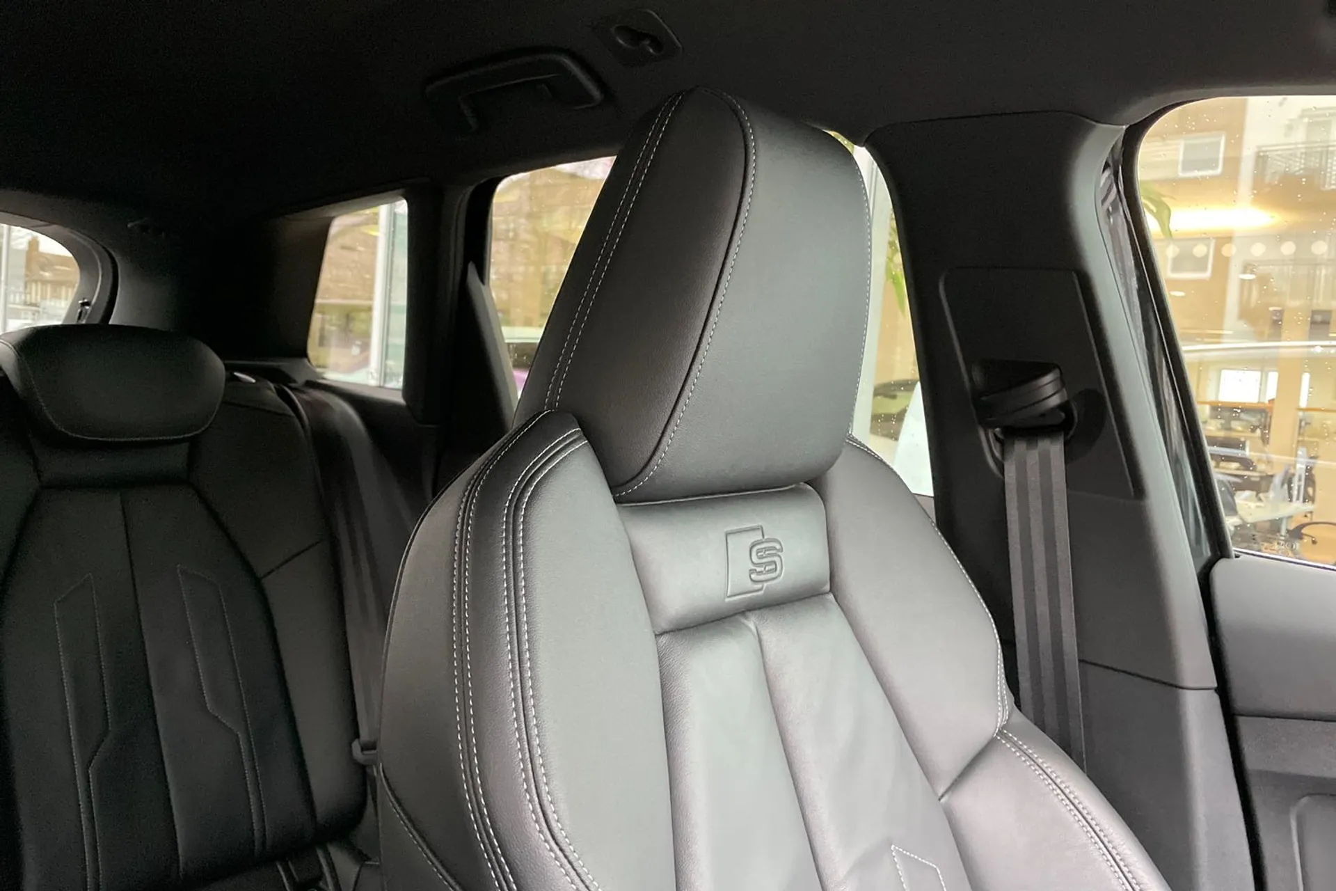Audi Q4 thumbnail image number 47