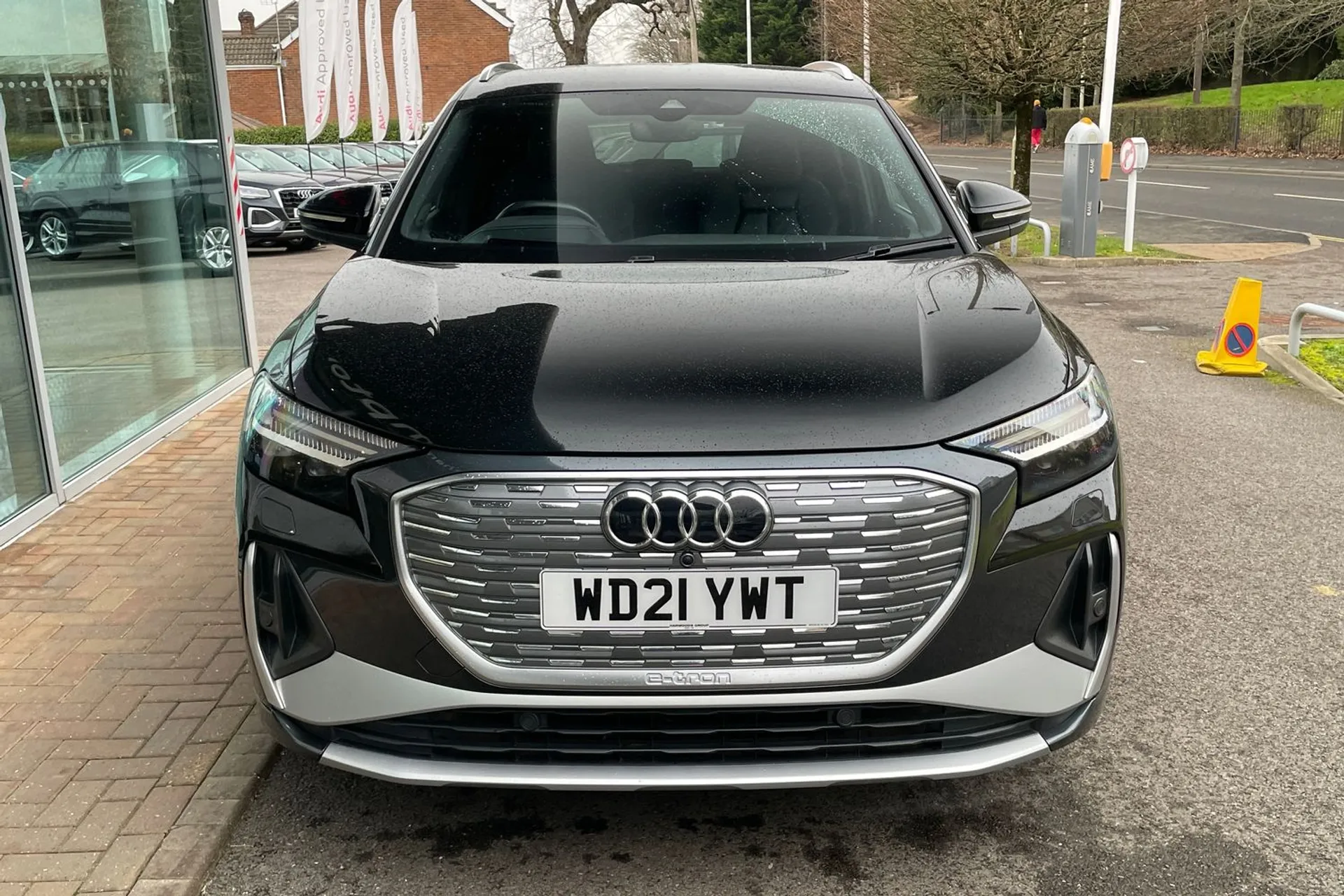 Audi Q4 thumbnail image number 13