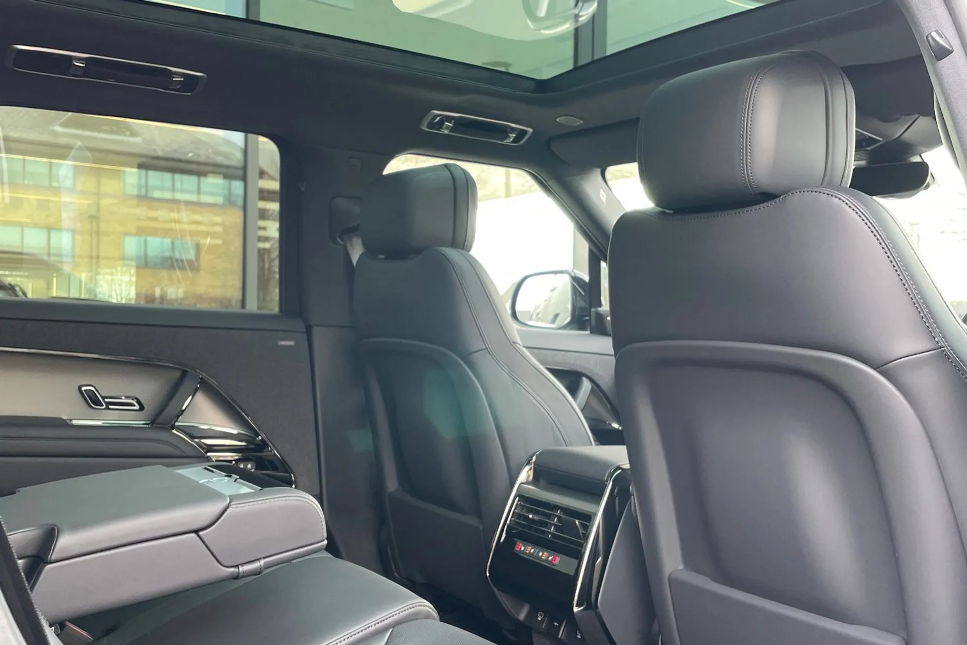 LAND ROVER RANGE ROVER SPORT thumbnail image number 35