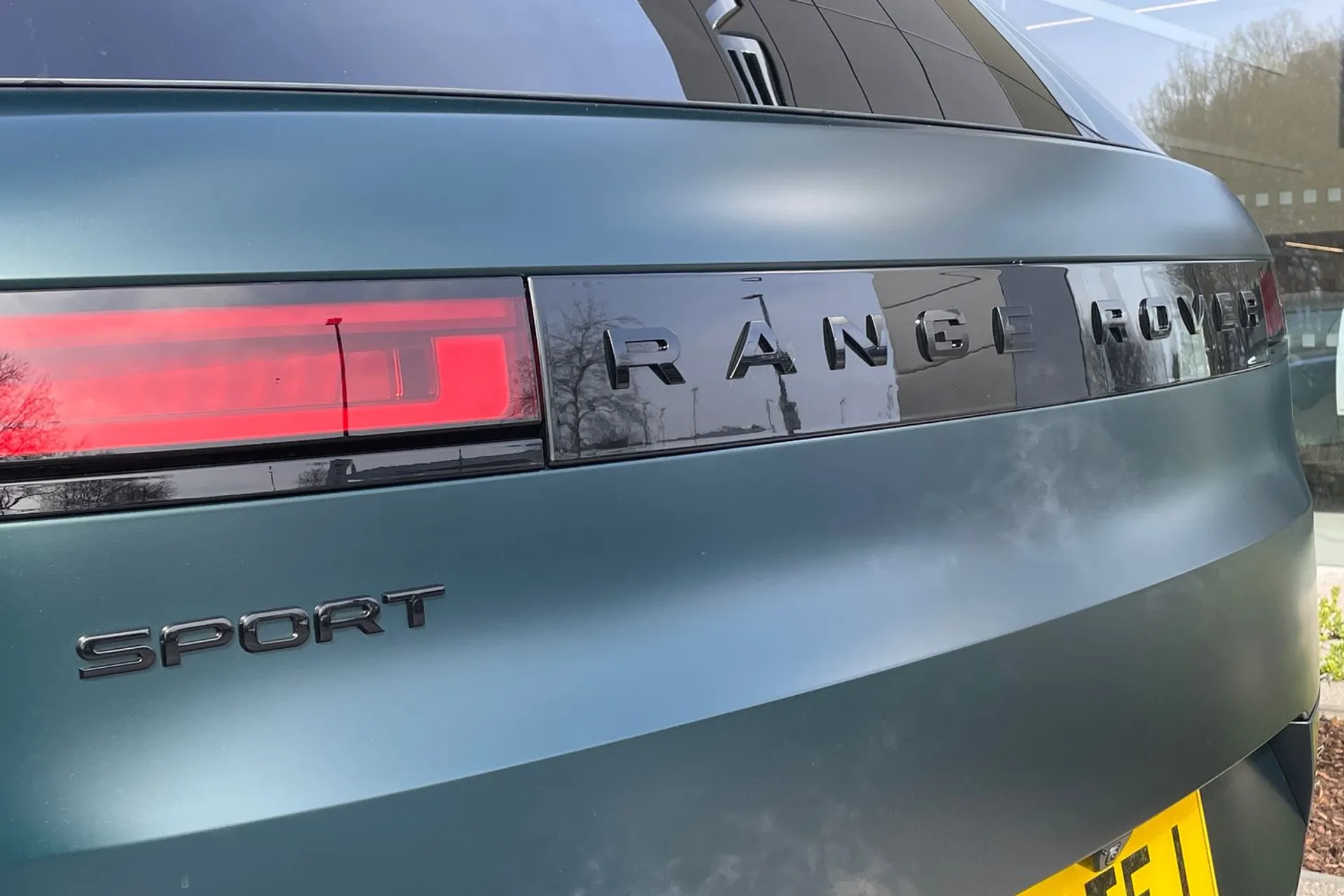 LAND ROVER RANGE ROVER SPORT thumbnail image number 16