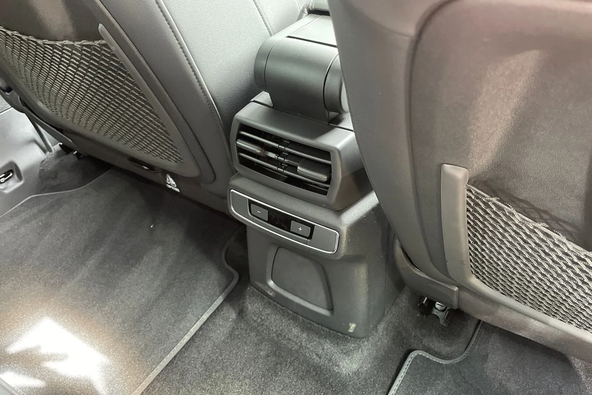 Audi Q4 thumbnail image number 46