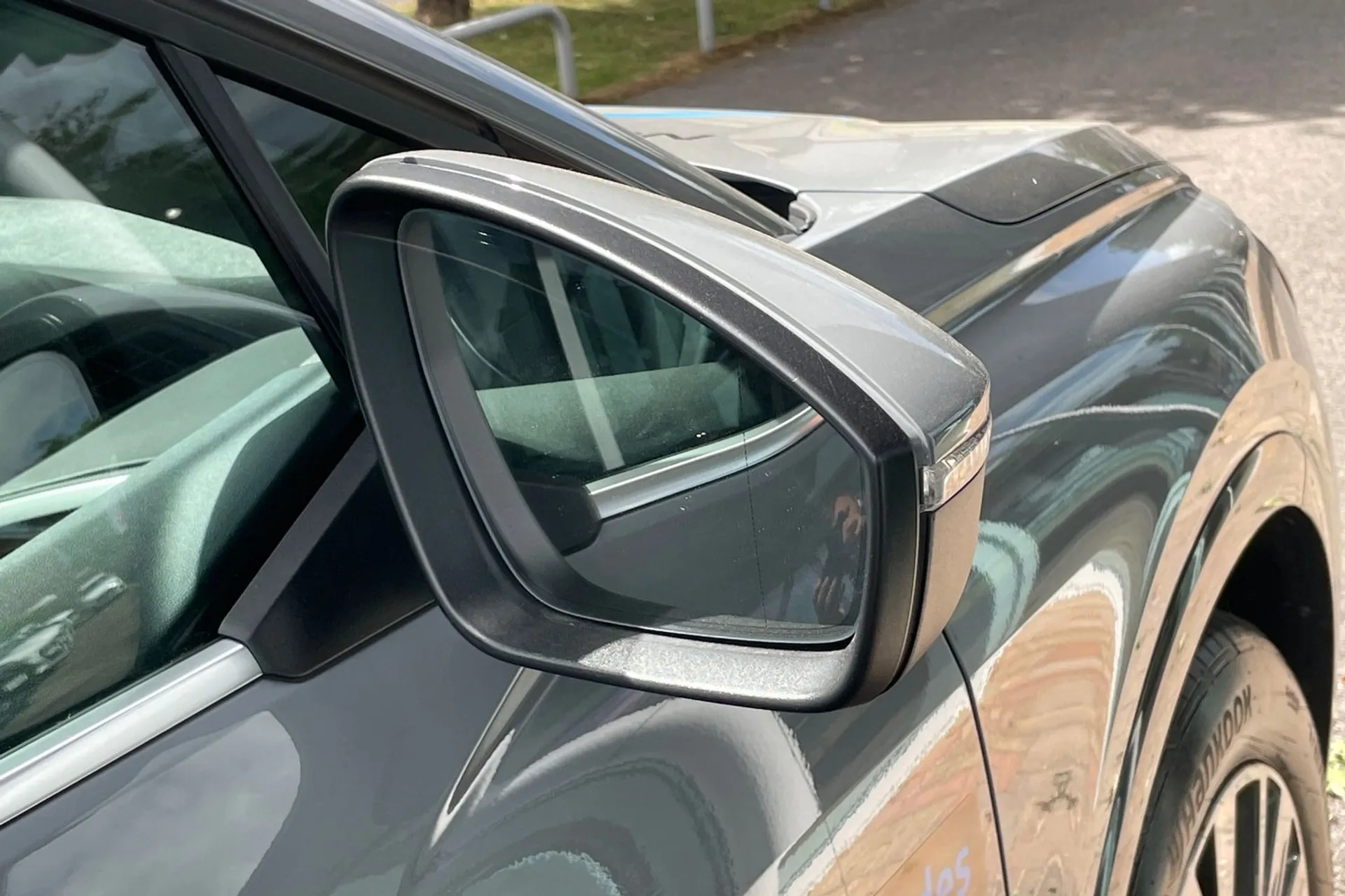 Audi Q4 thumbnail image number 48