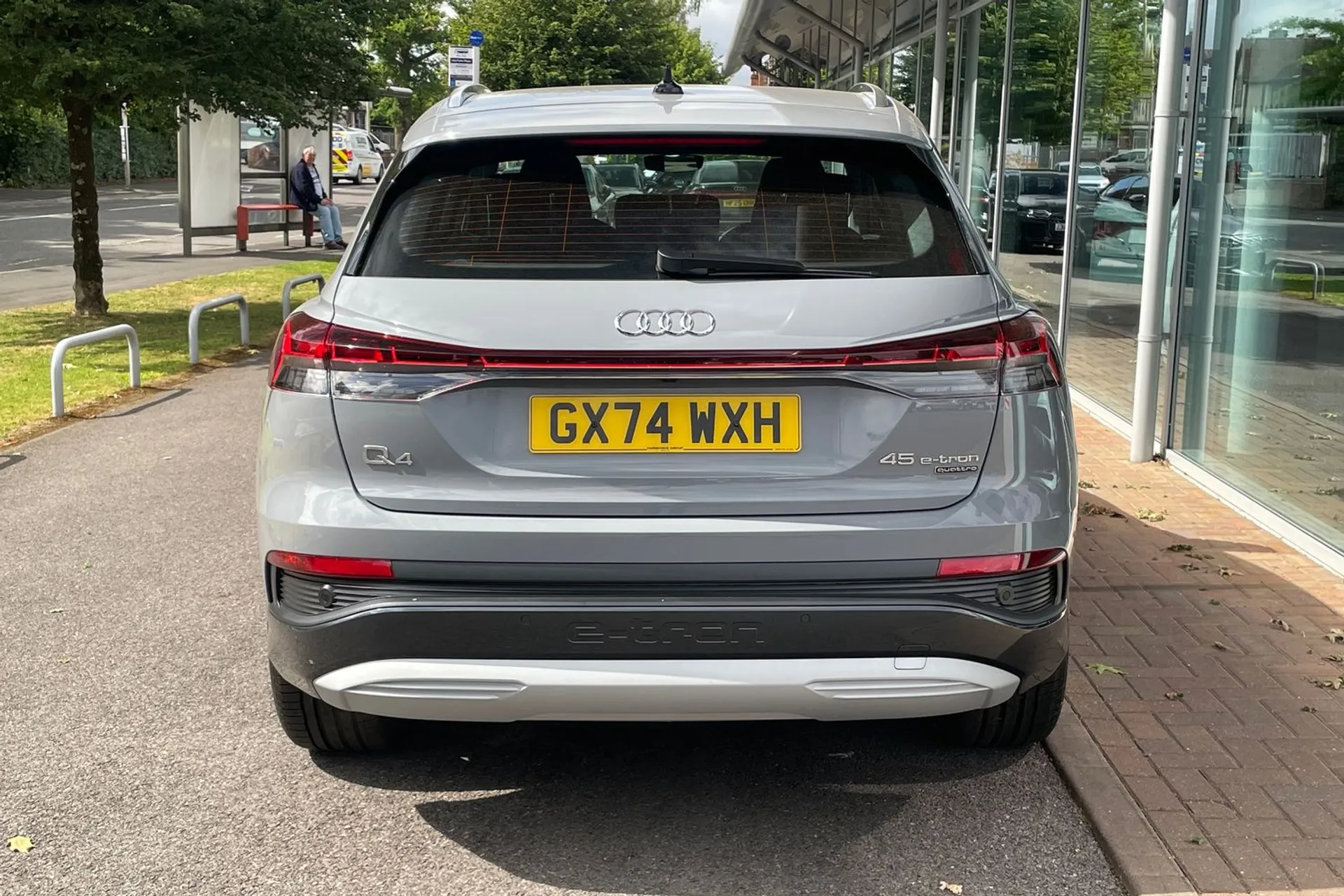 Audi Q4 thumbnail image number 6