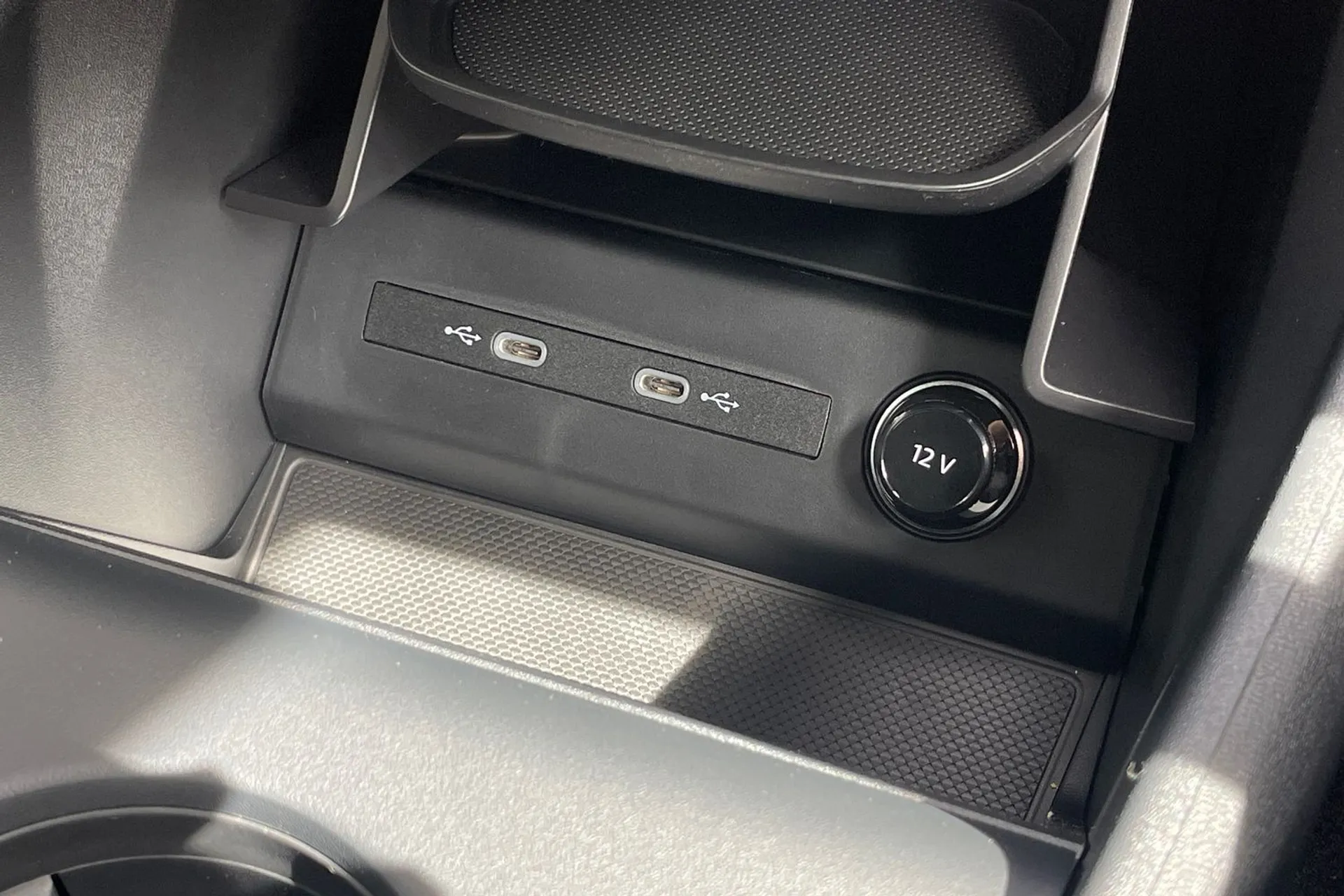Audi Q4 thumbnail image number 43