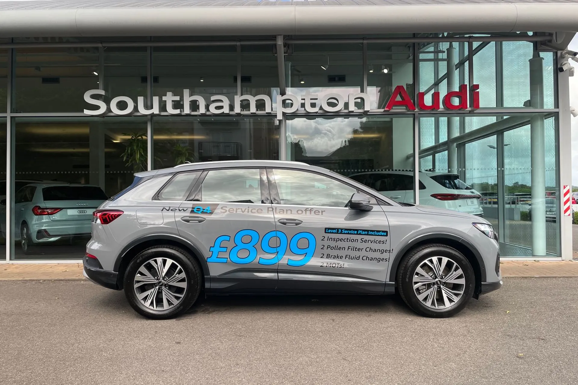 Audi Q4 thumbnail image number 2