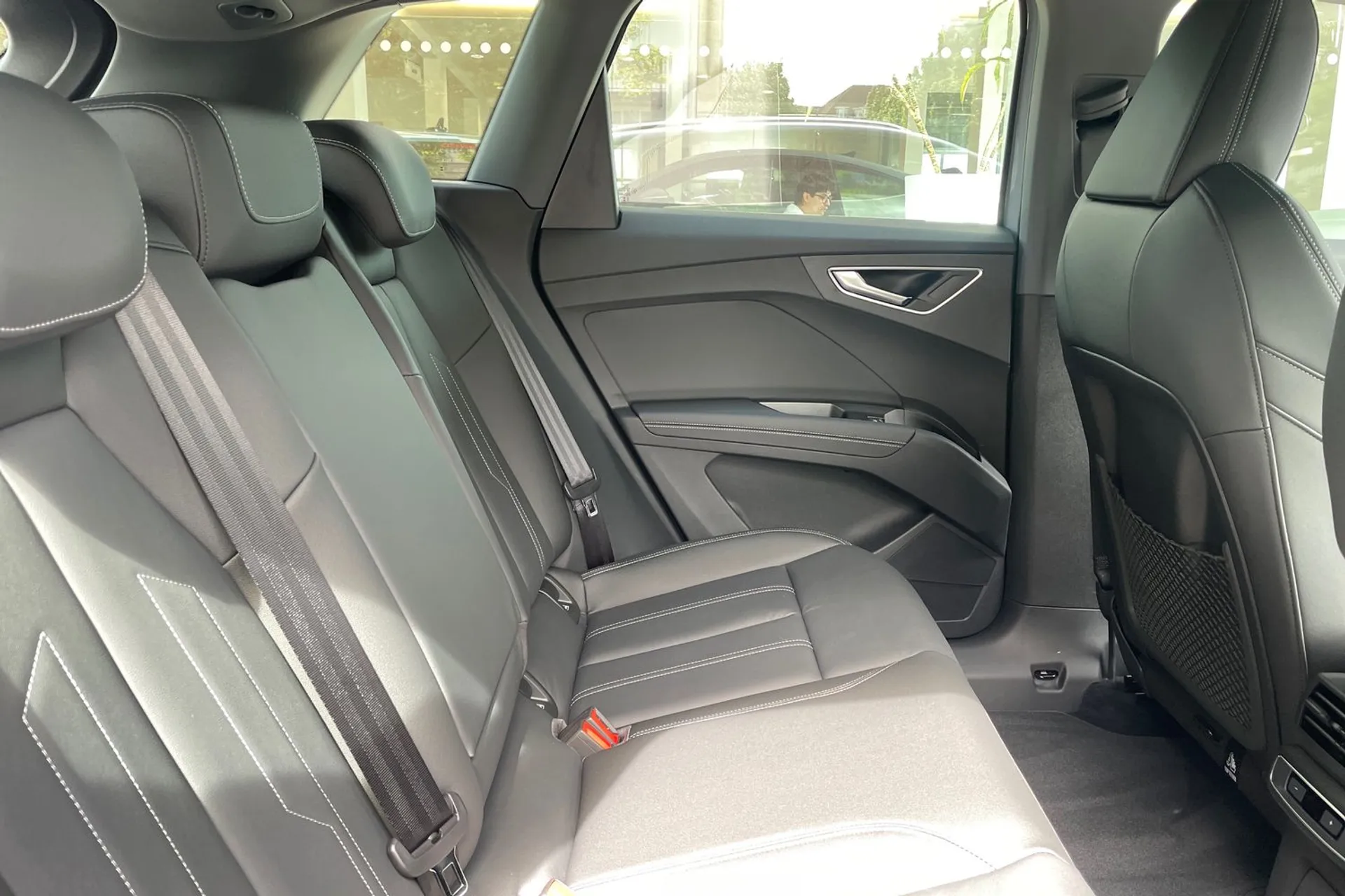 Audi Q4 thumbnail image number 21