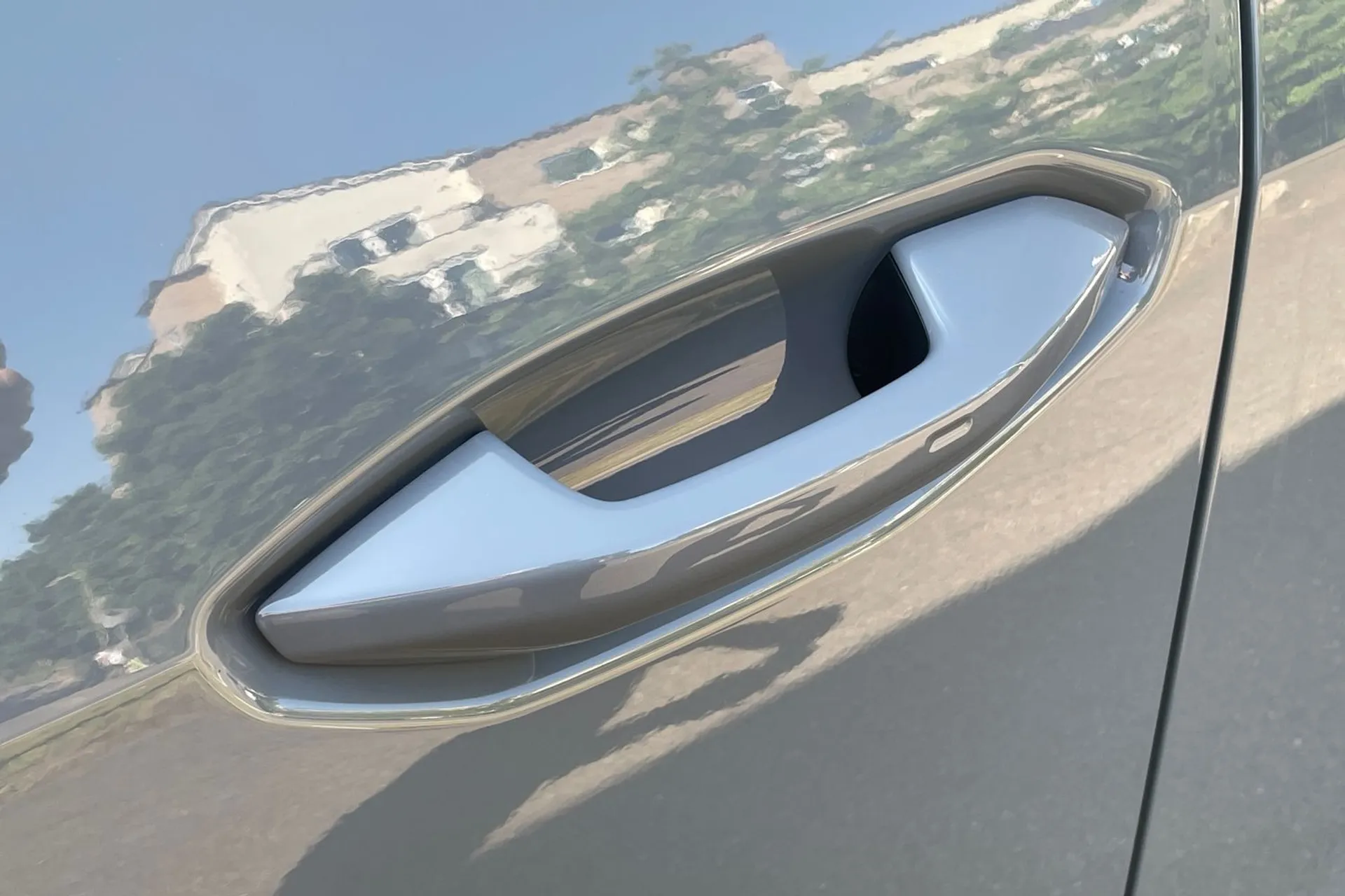 Audi Q4 thumbnail image number 14