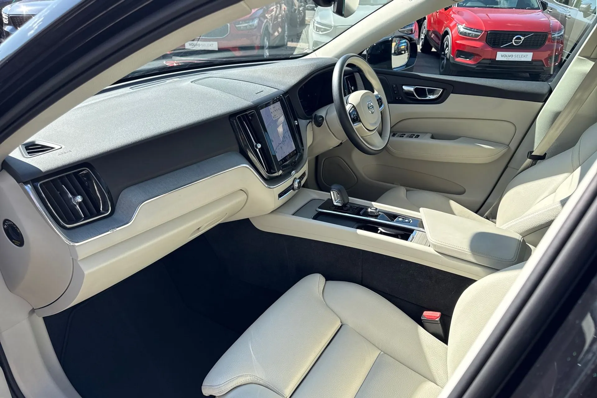 Volvo XC60 thumbnail image number 26