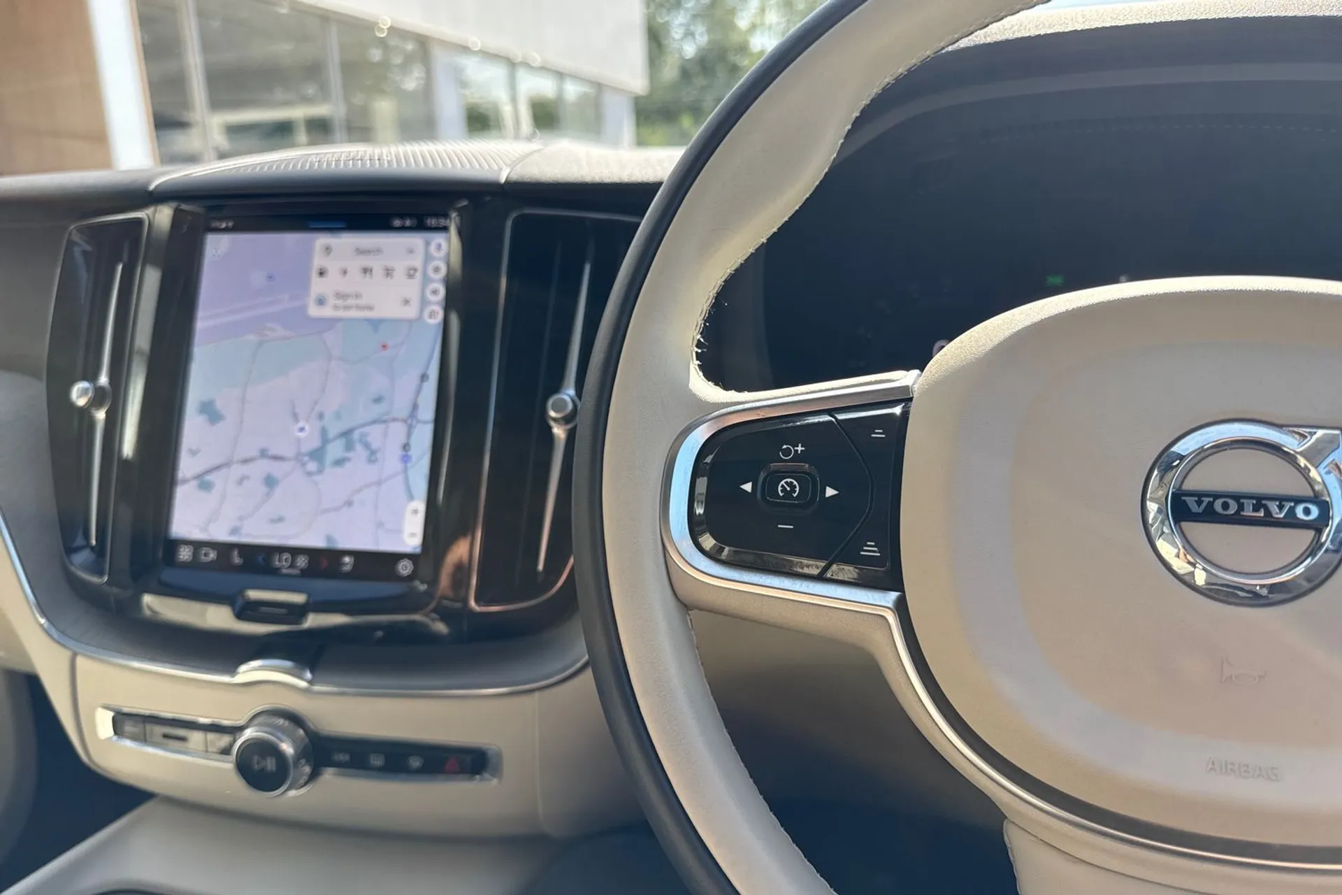 Volvo XC60 thumbnail image number 35