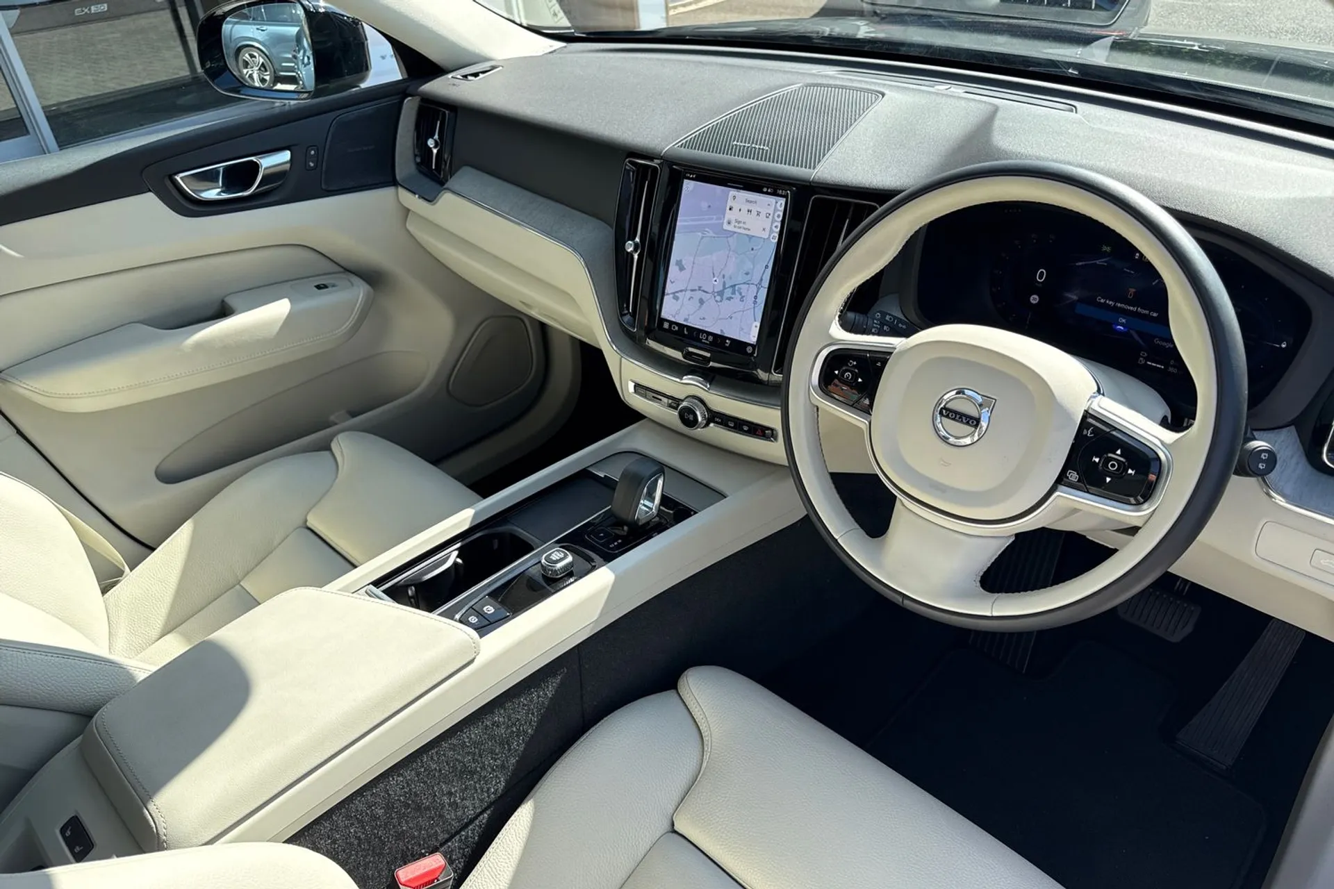 Volvo XC60 thumbnail image number 5