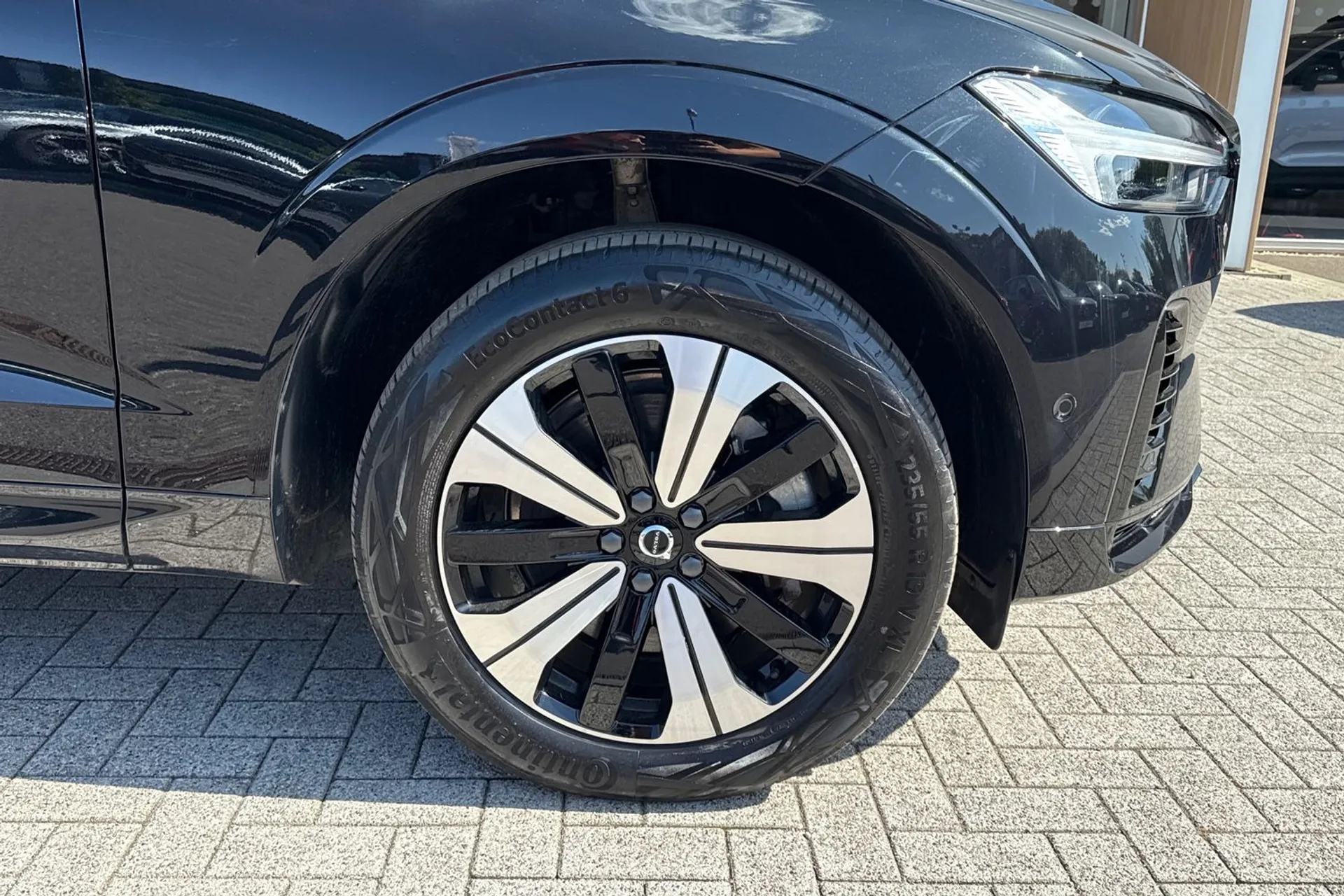 Volvo XC60 thumbnail image number 13