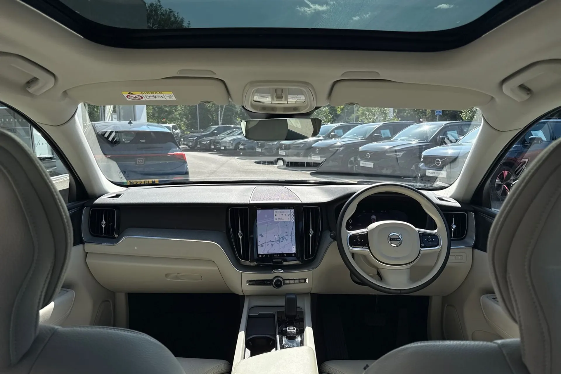 Volvo XC60 thumbnail image number 3