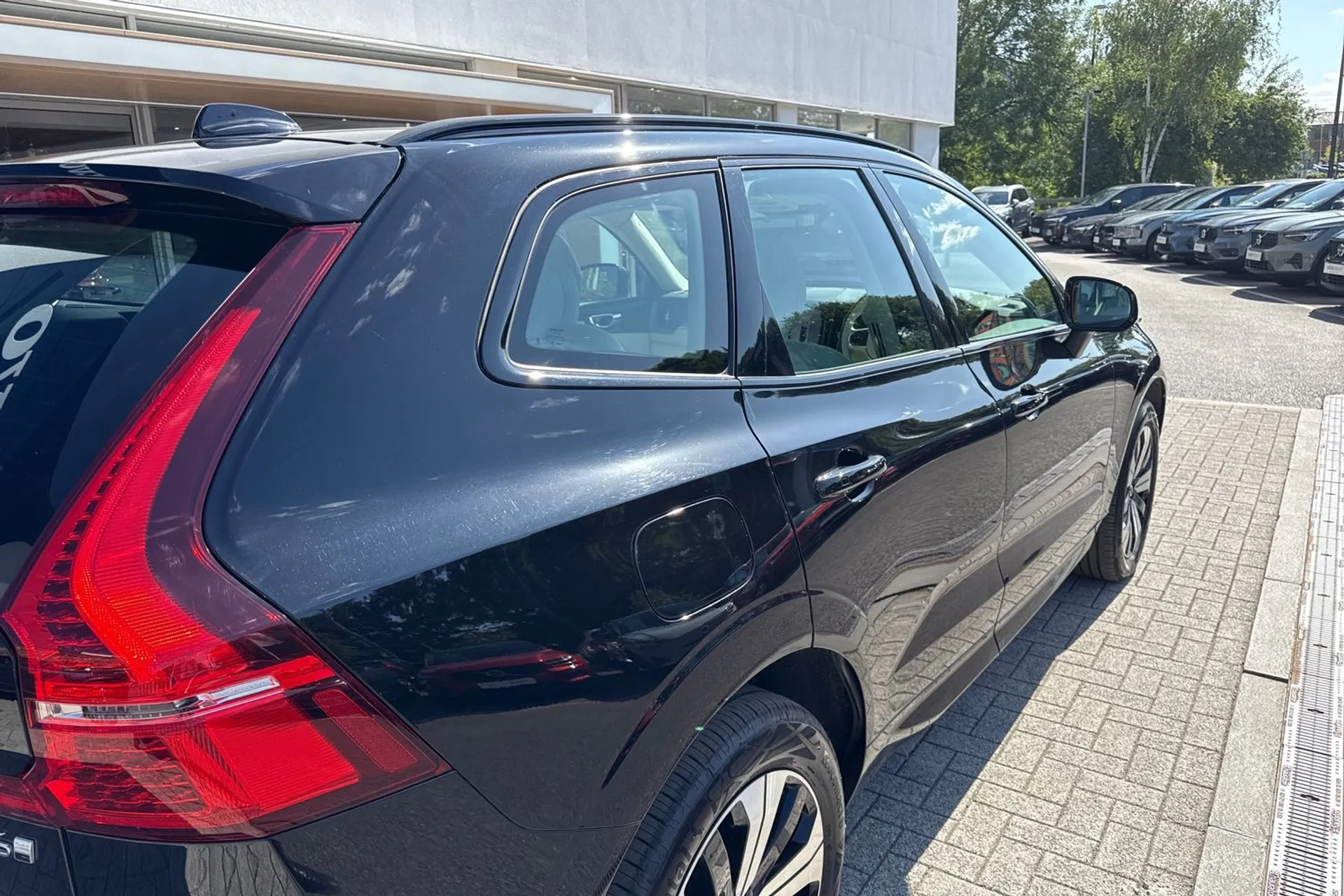 Volvo XC60 thumbnail image number 14