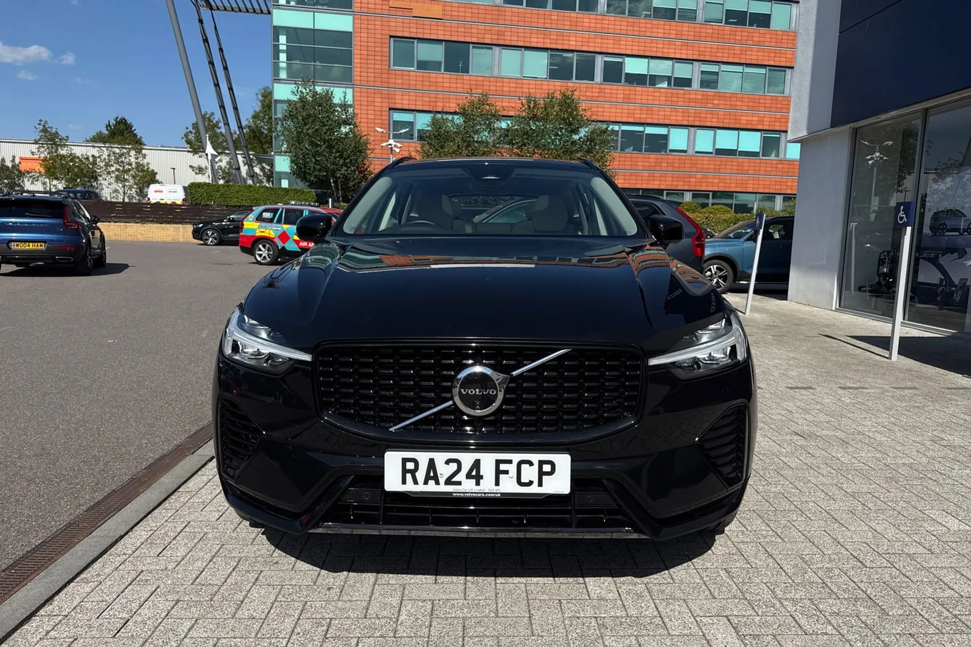 Volvo XC60 thumbnail image number 12