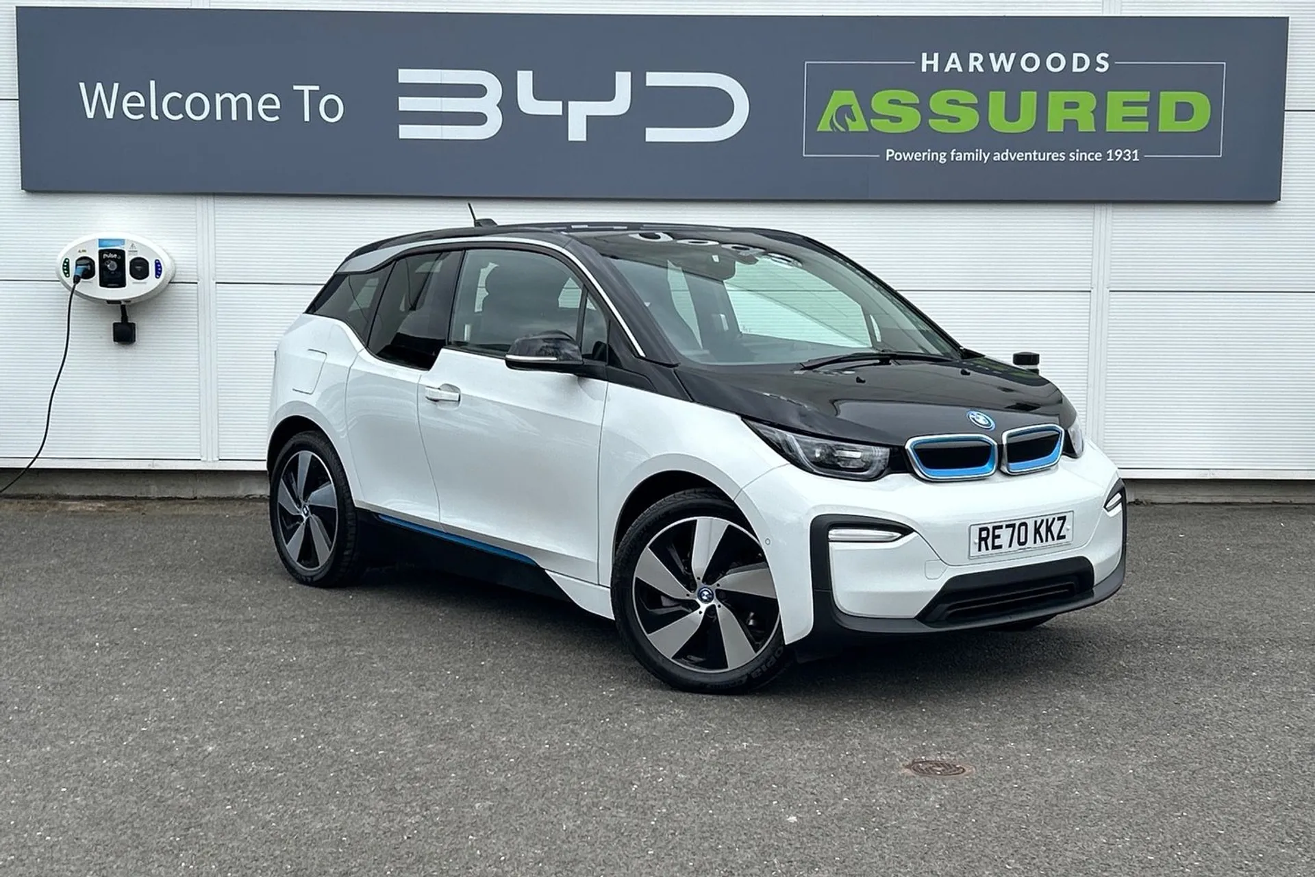 BMW I3 focused image