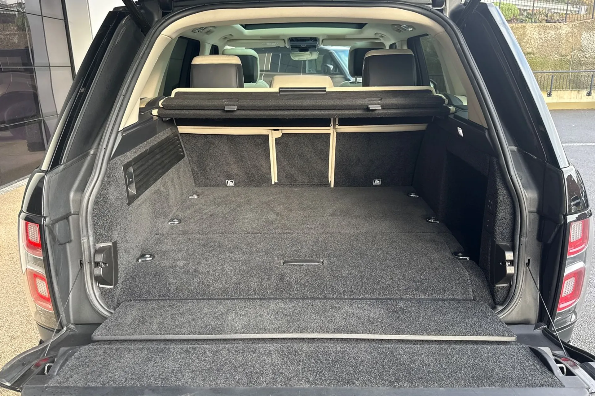 LAND ROVER RANGE ROVER thumbnail image number 46