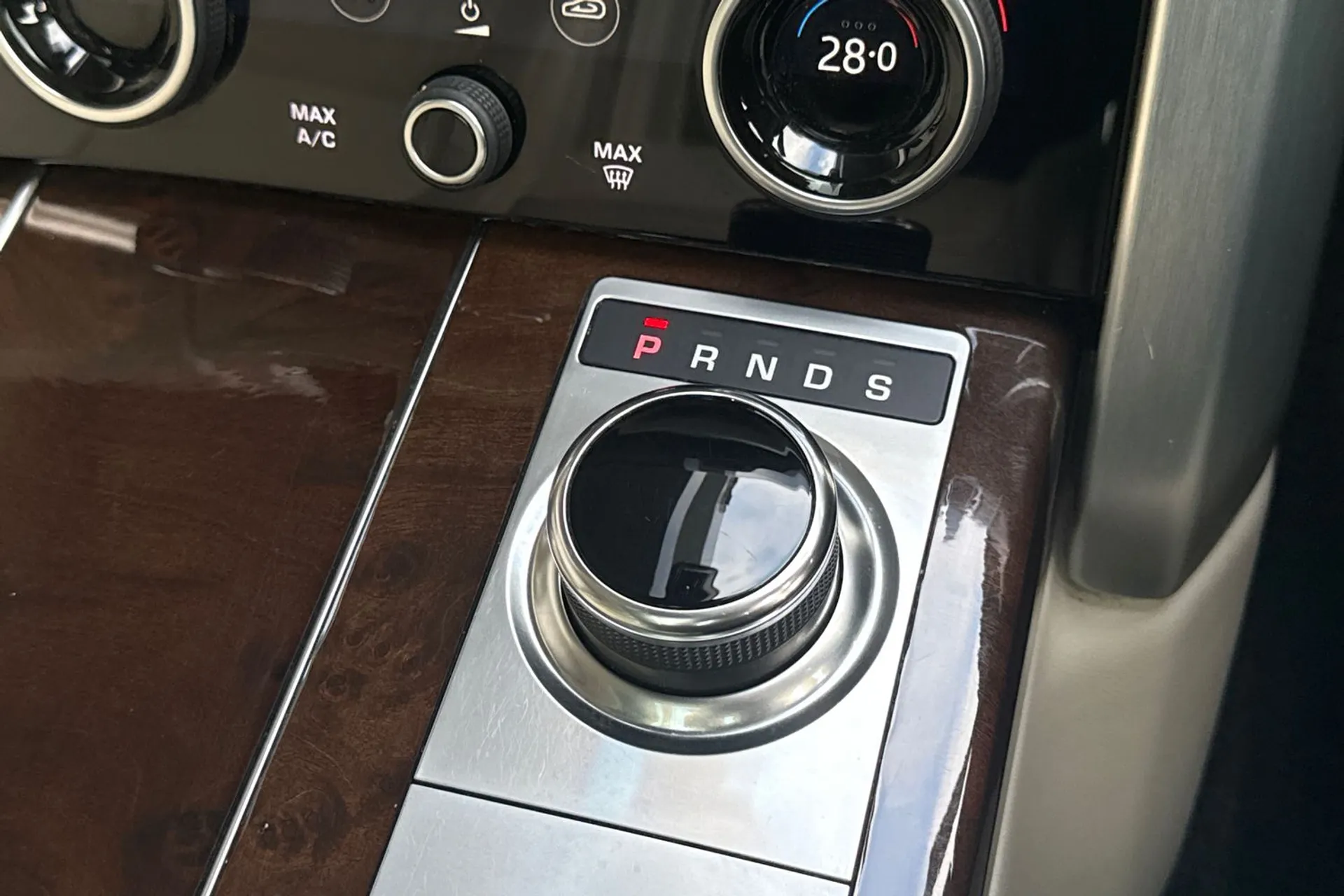 LAND ROVER RANGE ROVER thumbnail image number 57