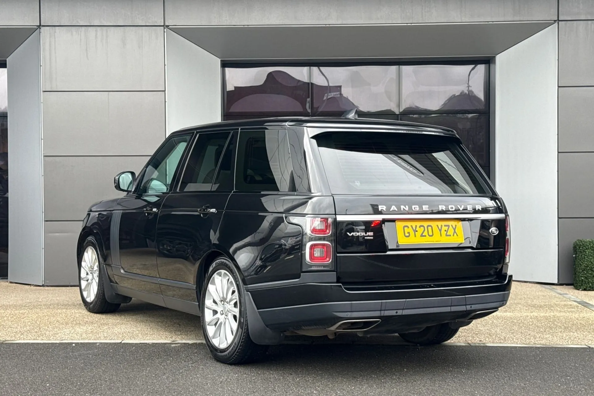 LAND ROVER RANGE ROVER thumbnail image number 16