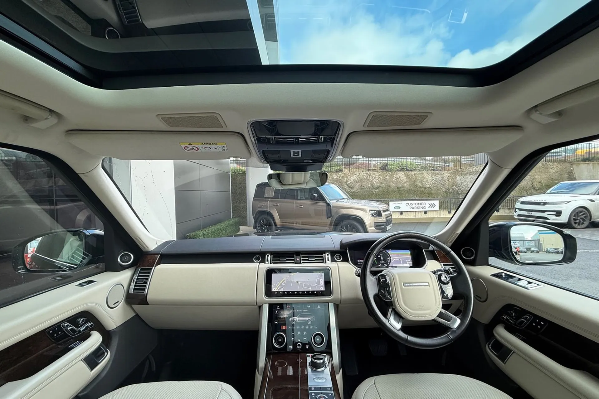 LAND ROVER RANGE ROVER thumbnail image number 3