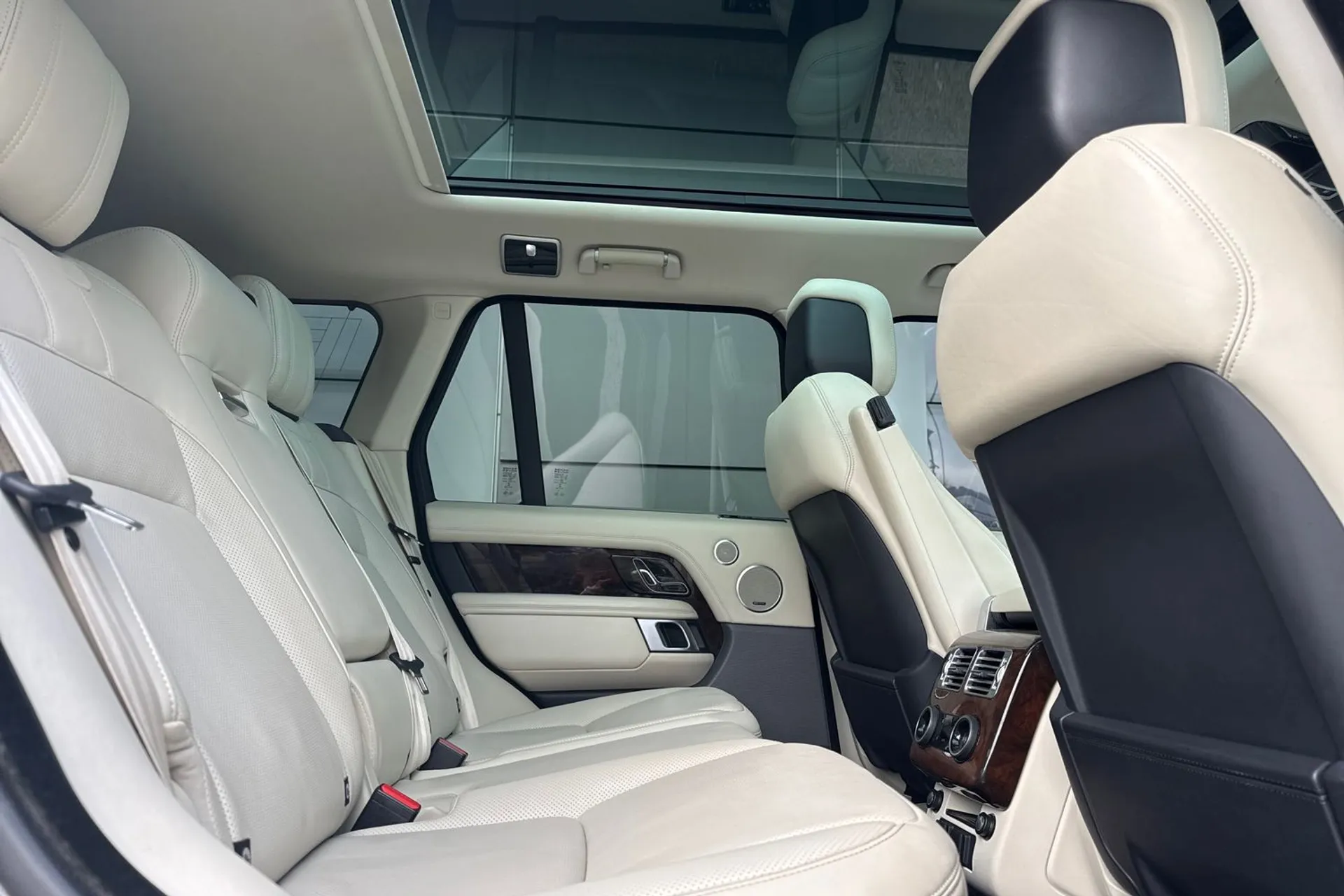 LAND ROVER RANGE ROVER thumbnail image number 36