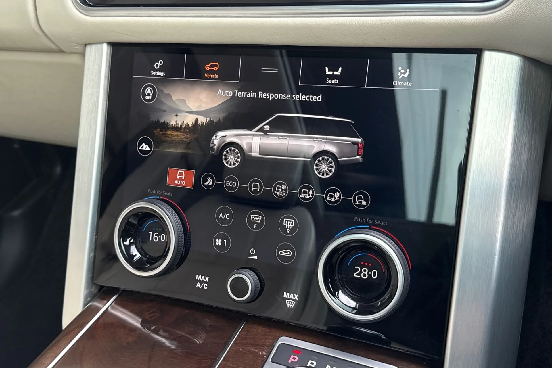 LAND ROVER RANGE ROVER thumbnail image number 56