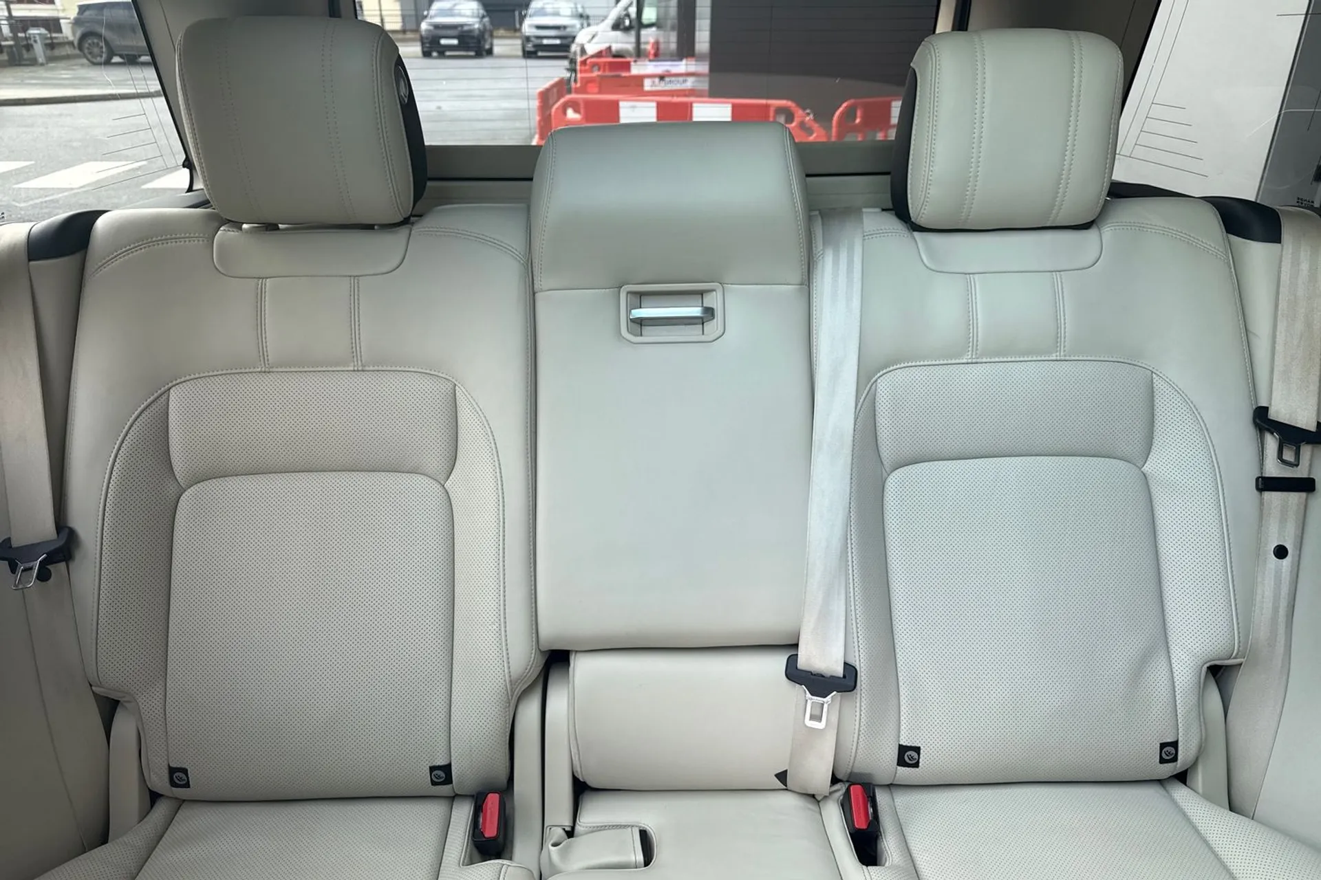 LAND ROVER RANGE ROVER thumbnail image number 40