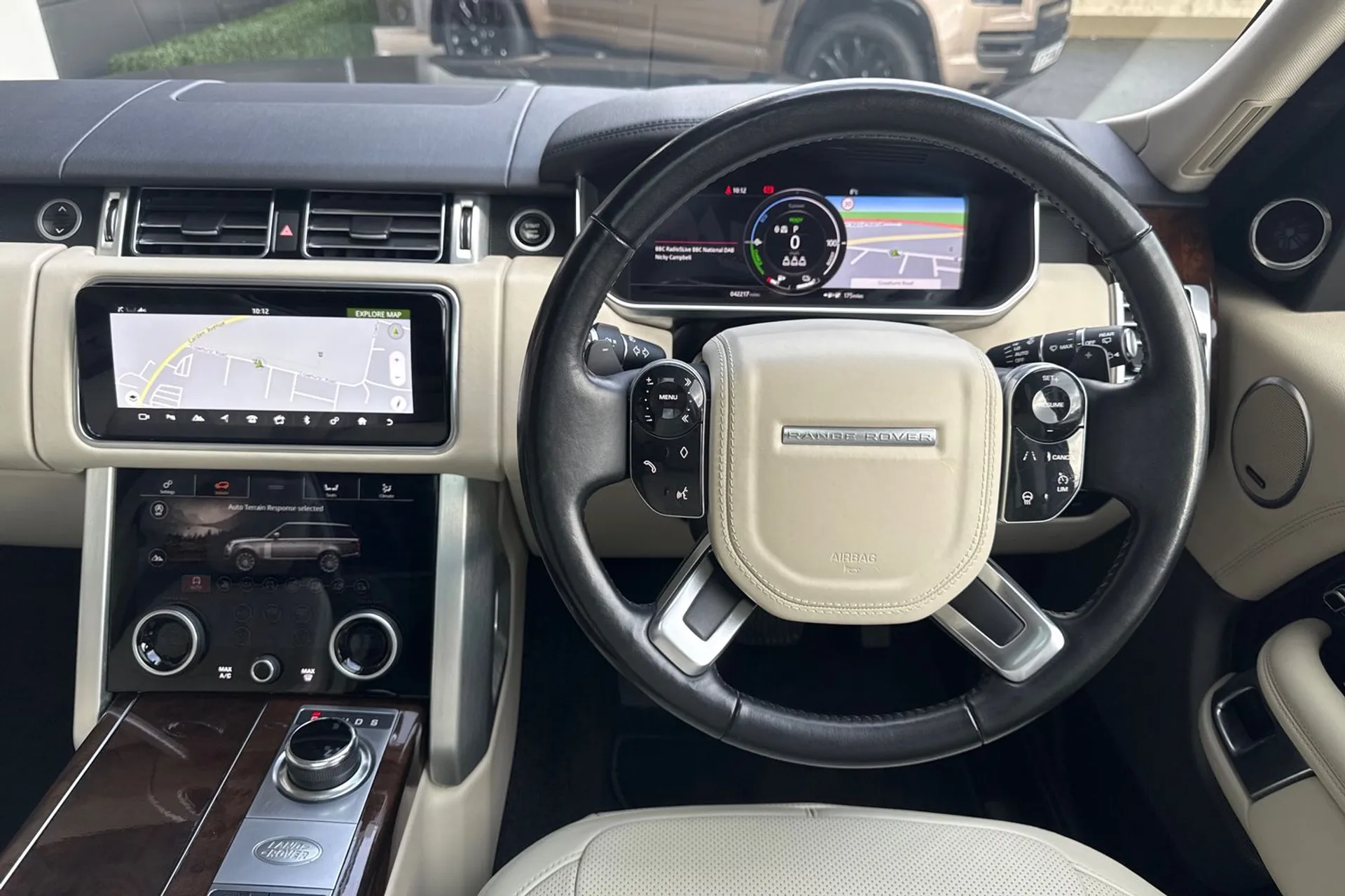 LAND ROVER RANGE ROVER thumbnail image number 28