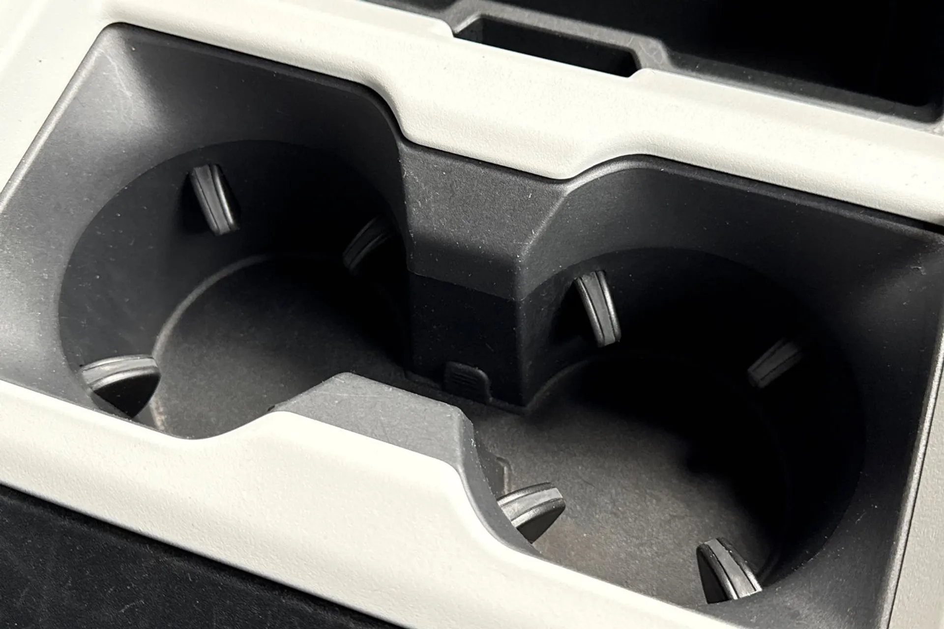 LAND ROVER DEFENDER thumbnail image number 45