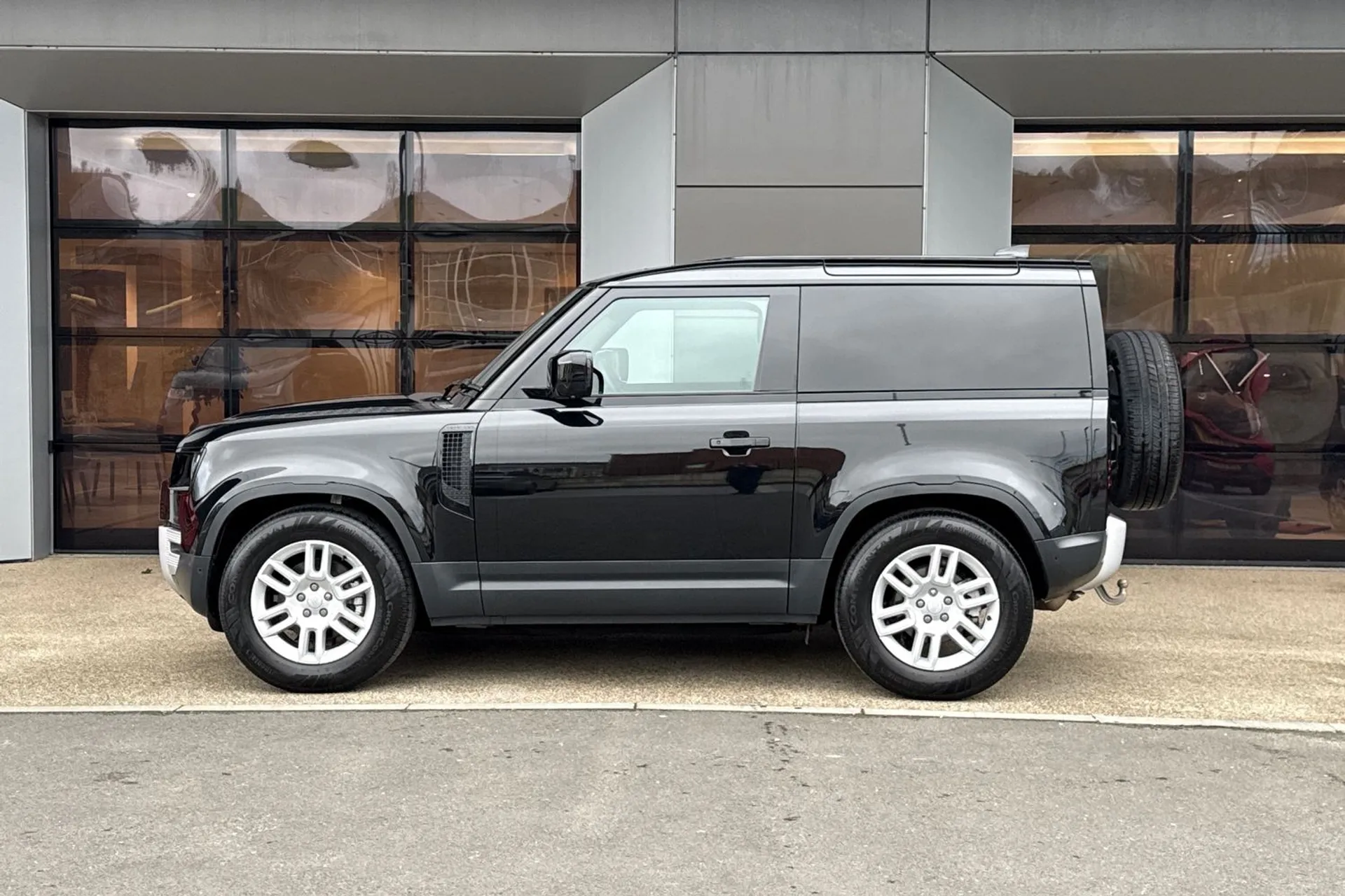 LAND ROVER DEFENDER thumbnail image number 11