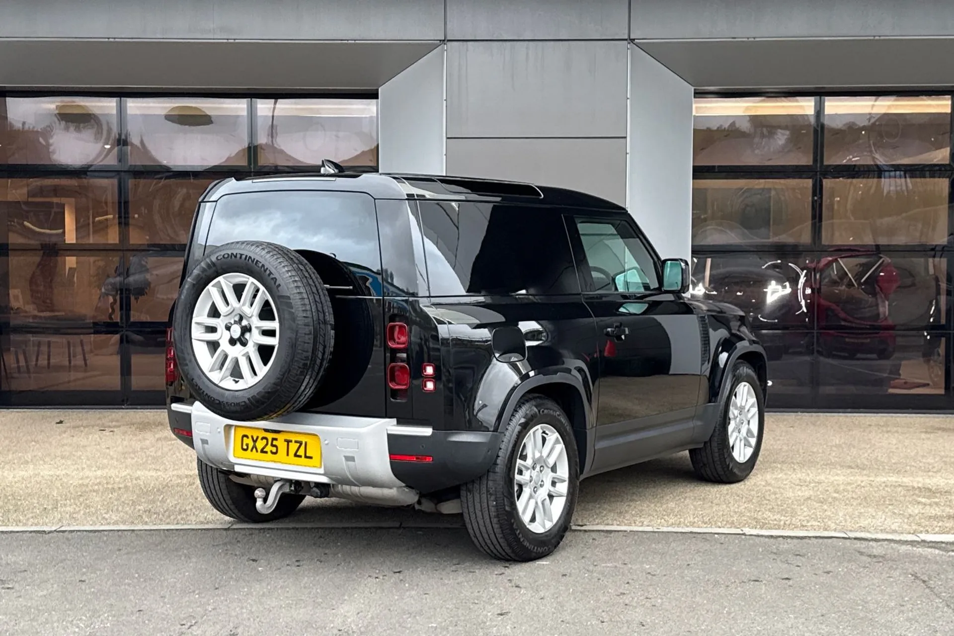 LAND ROVER DEFENDER thumbnail image number 6